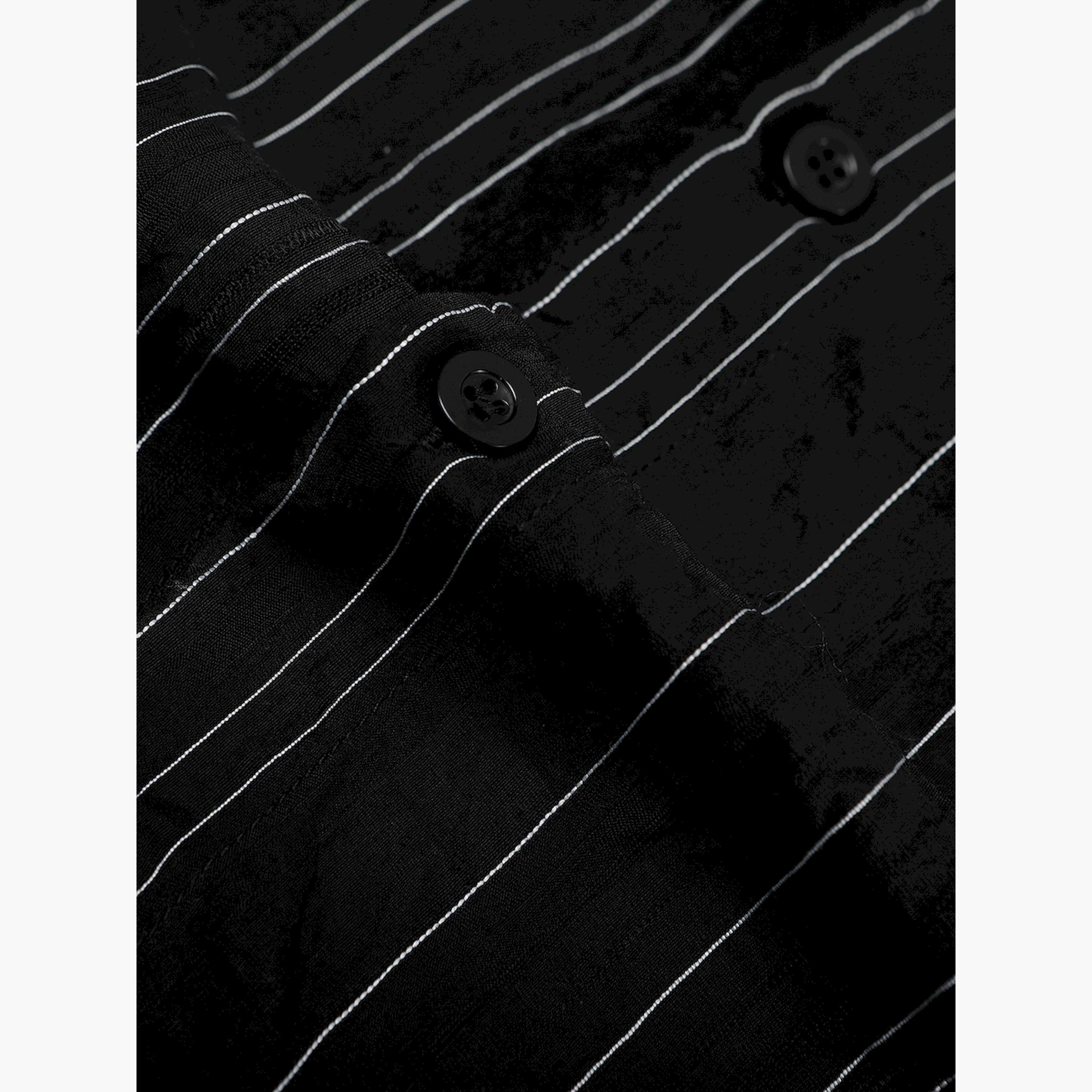 قميص مخطط بأكمام قصيرة وأزرار-men-clothing-shirts-image-4