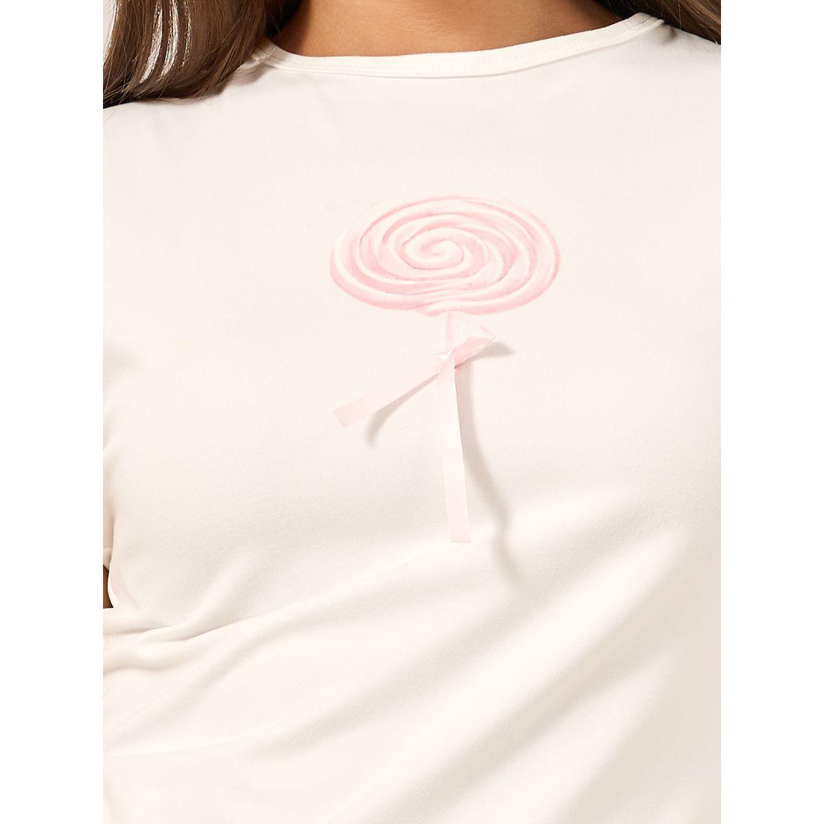 تيشيرت مُجسم بطبعة جرافيك وربطة ريبون-women-clothing-tshirts-image-3