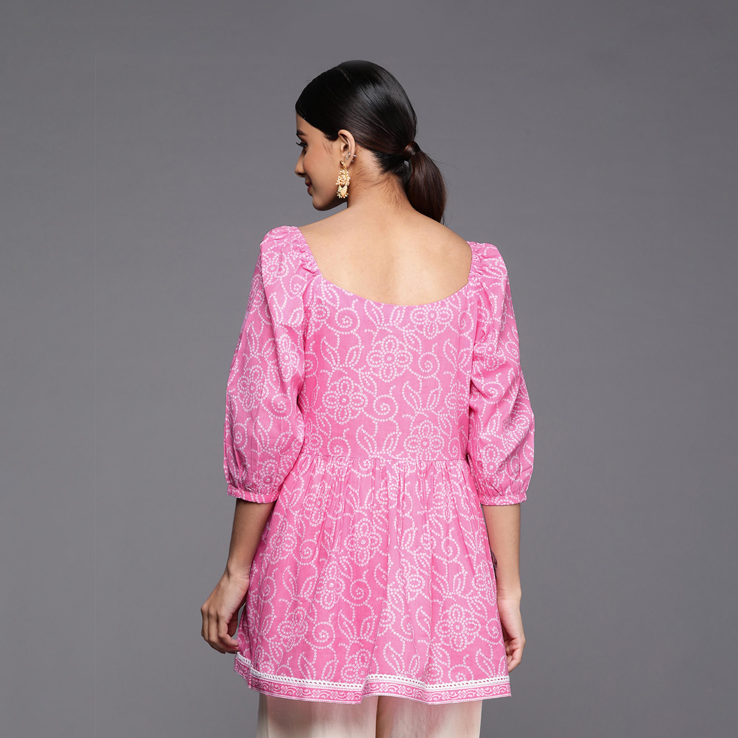 ليباس × ستايلي-  بانداني قطن وردي مطبوع بتفاصيل دانتيل وأكمام راجلان مجمعة واسعة-women-clothing-ethnicwear-kurtas-image-2