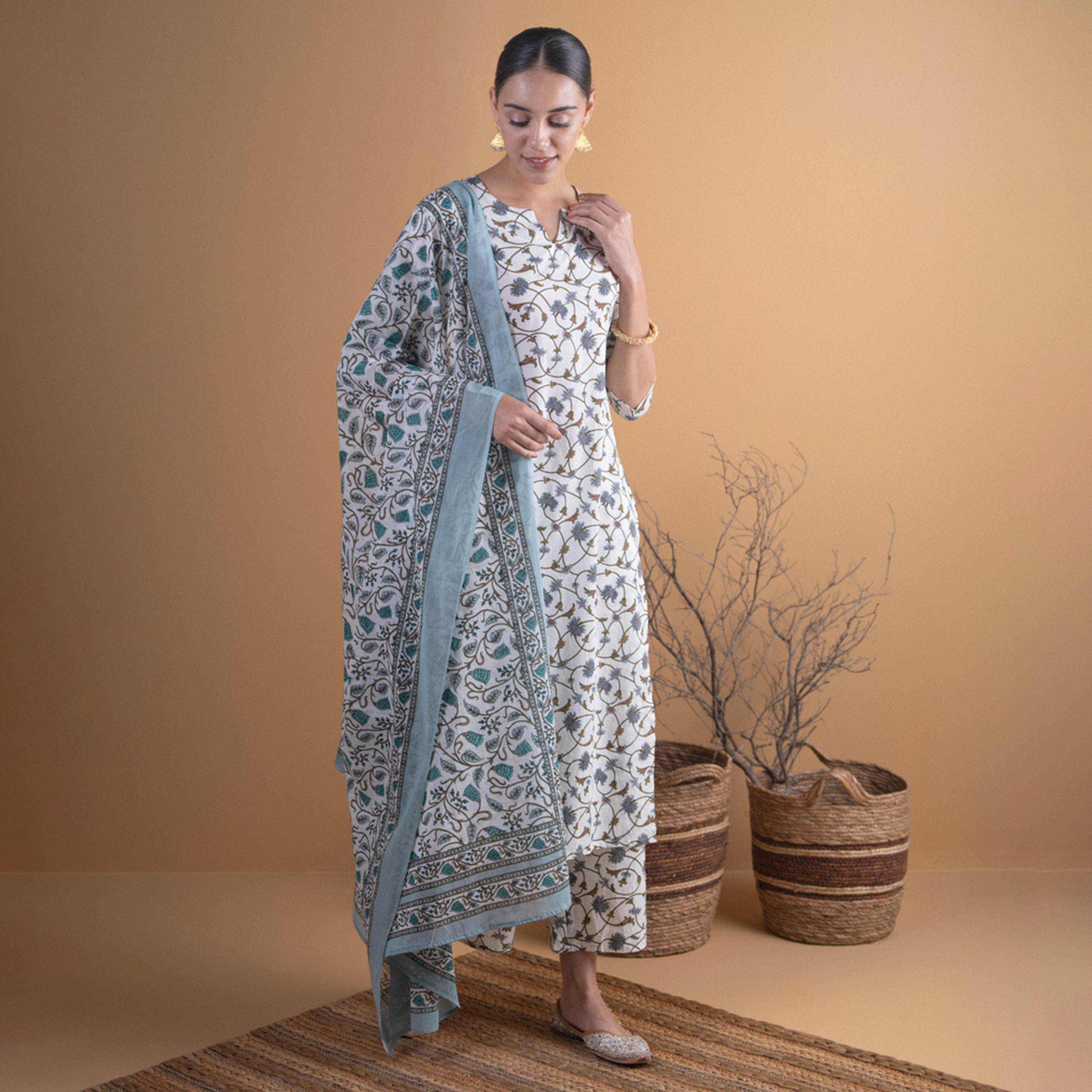 ليباس × ستايلي-  طقم كورتا مستقيم مطبوع مع بنطال بالازو ووشاح دوباتا مطبوع قطن-women-clothing-ethnicwear-sareesets-image-1