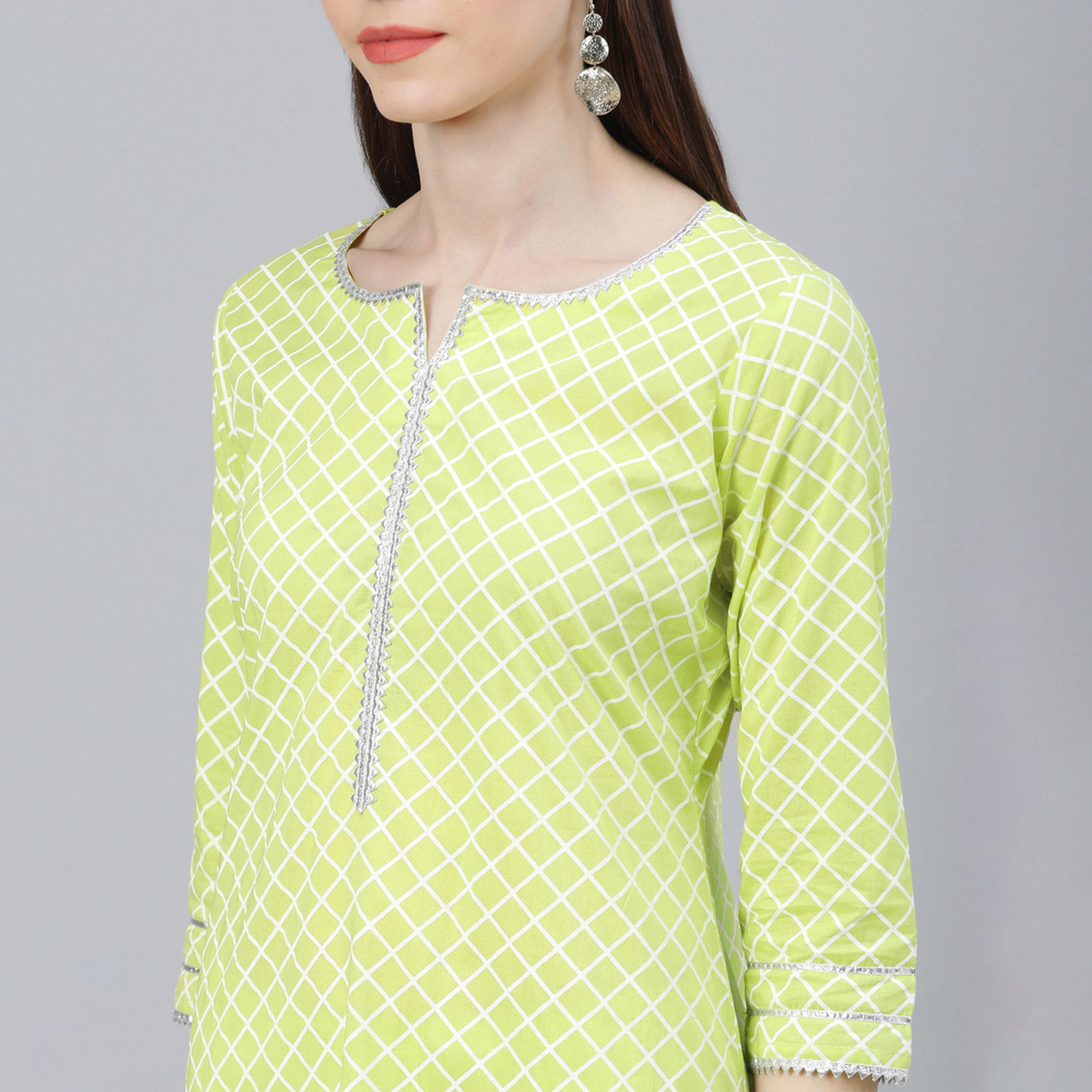 ليباس × ستايلي-  طقم كورتا مطبوع مع وشاح دوباتا وبنطال بالازو شيفون السادة-women-clothing-ethnicwear-sareesets-image-5