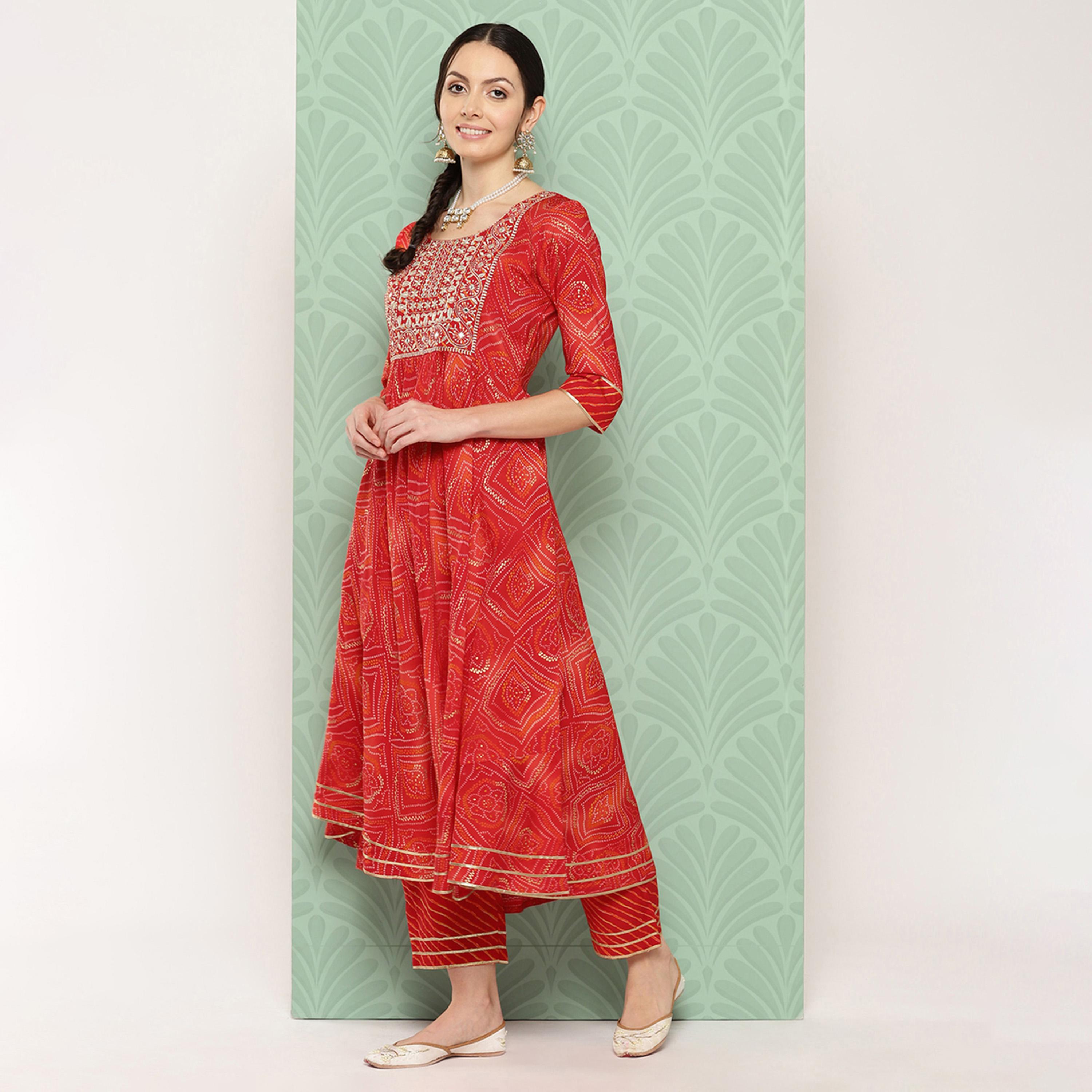 ليباس × ستايلي-  طقم كورتا أناركالي وبنطال متوسط ​​الارتفاع مع وشاح دوباتا الأورجانزا-women-clothing-ethnicwear-sareesets-image-2