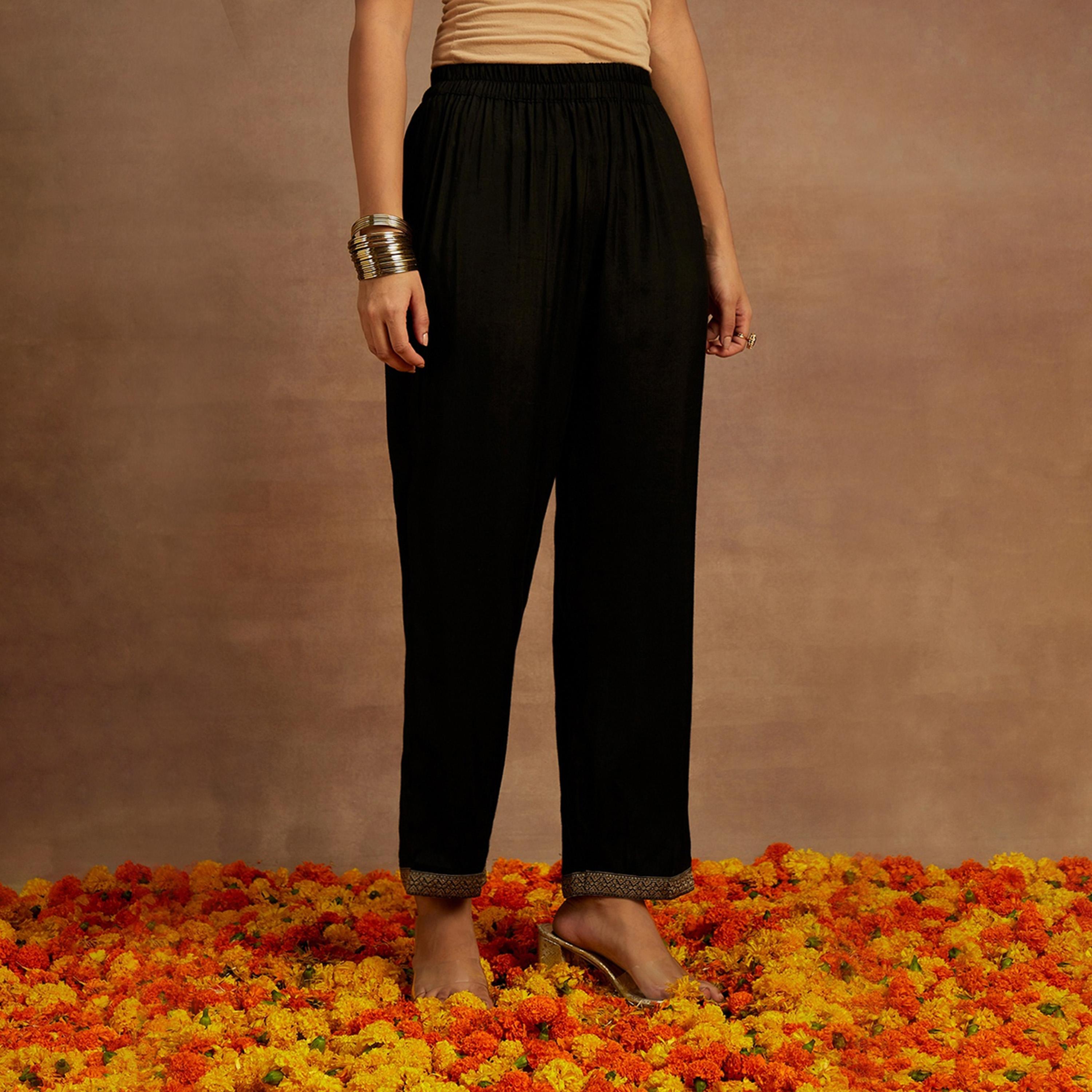 Libas X Styli Printed Straight Kurta and Solid Trousers with Chiffon Dupatta Set-women-clothing-ethnicwear-sareesets-image-5