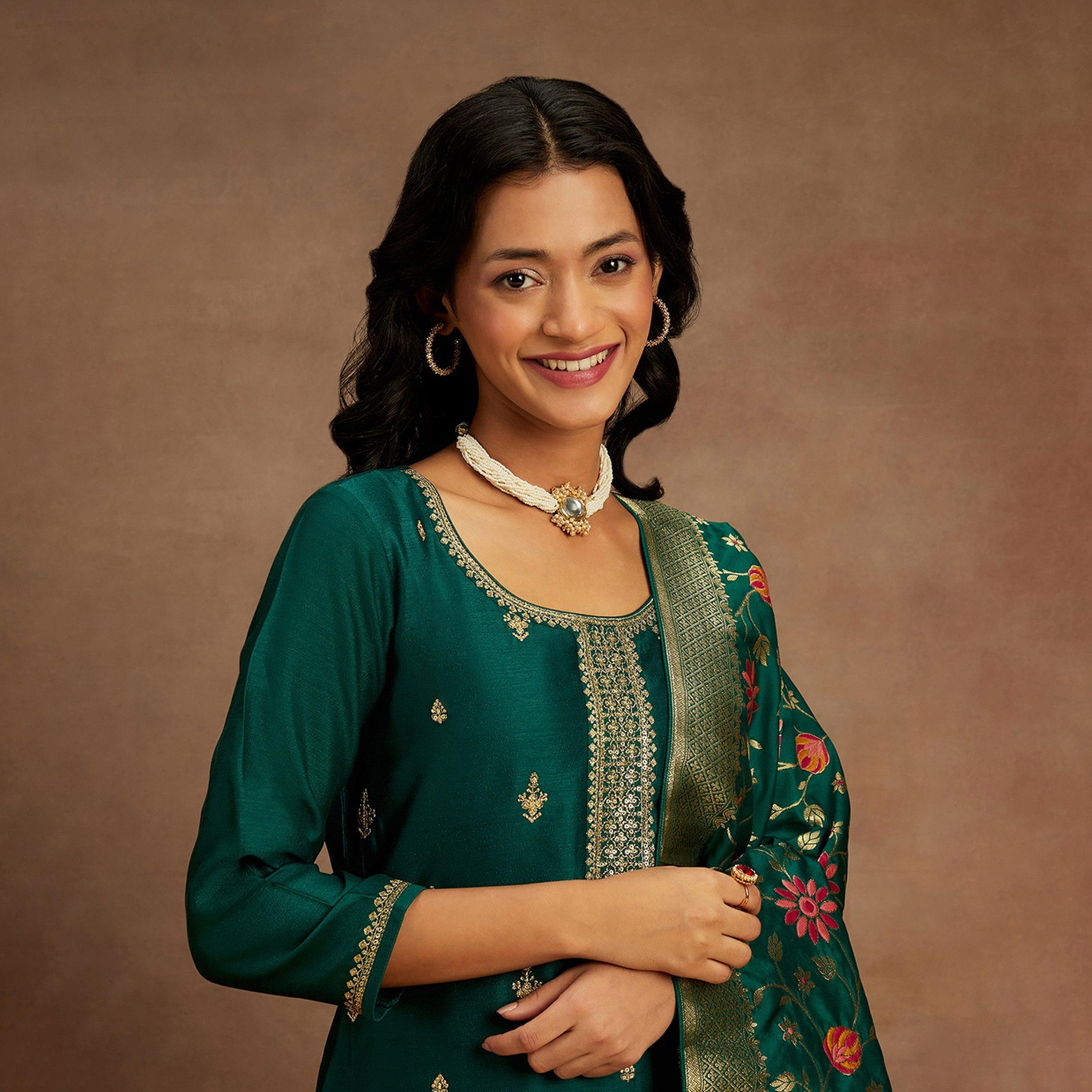 Libas X Styli Embroidered Straight Kurta and Solid Trousers with Dupatta Set-women-clothing-ethnicwear-sareesets-image-4