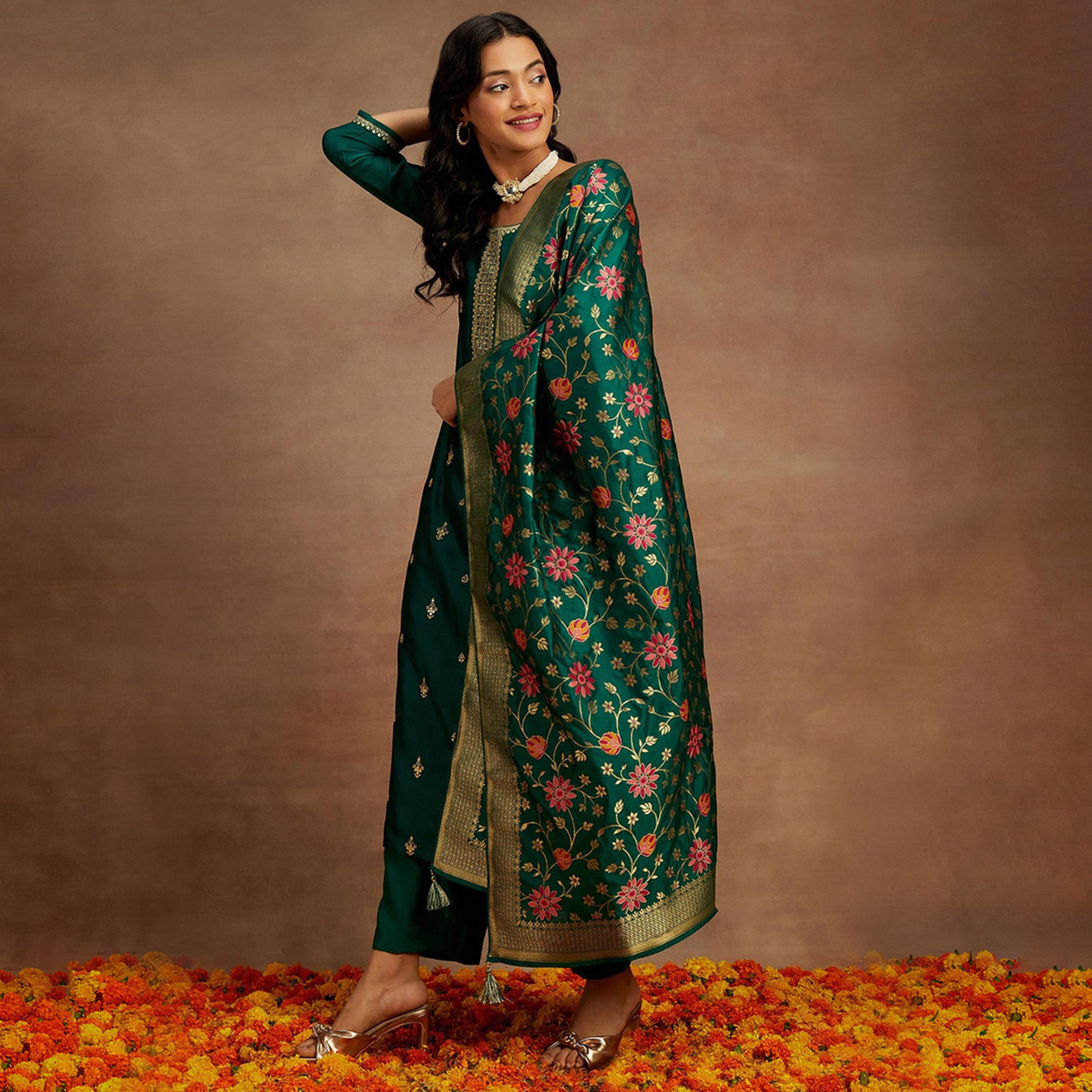 Libas X Styli Embroidered Straight Kurta and Solid Trousers with Dupatta Set-women-clothing-ethnicwear-sareesets-image-6