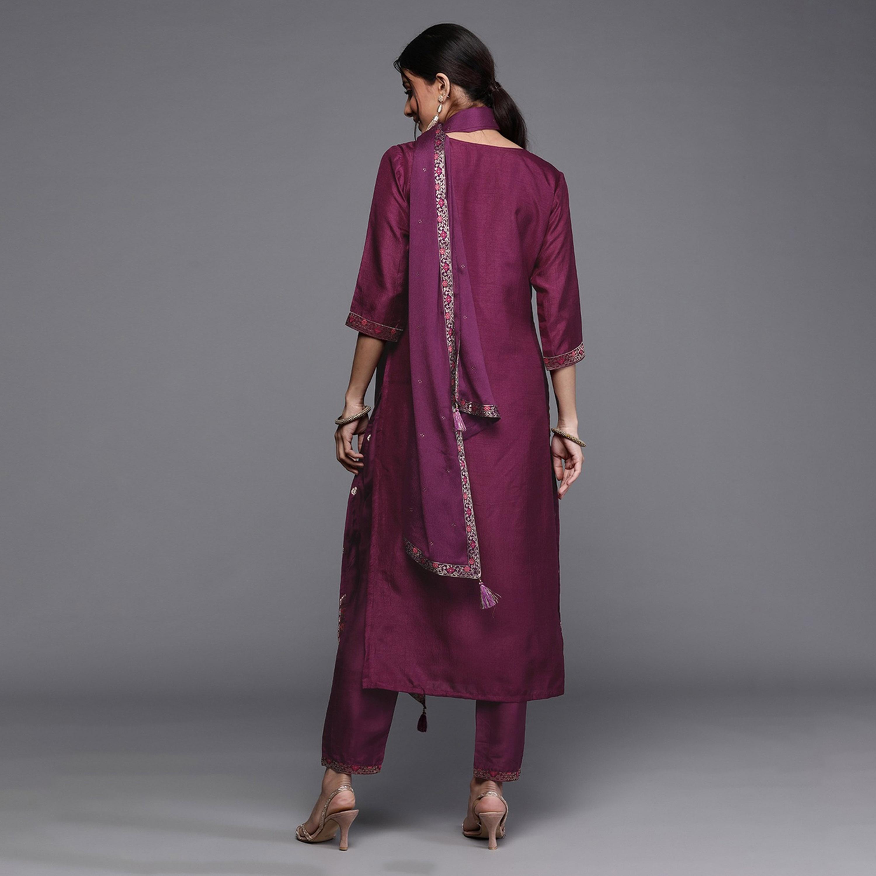 Libas X Styli Silk Zari Work Kurta and Solid Trousers with Chiffon Embellished Dupatta Set-women-clothing-ethnicwear-sareesets-image-4