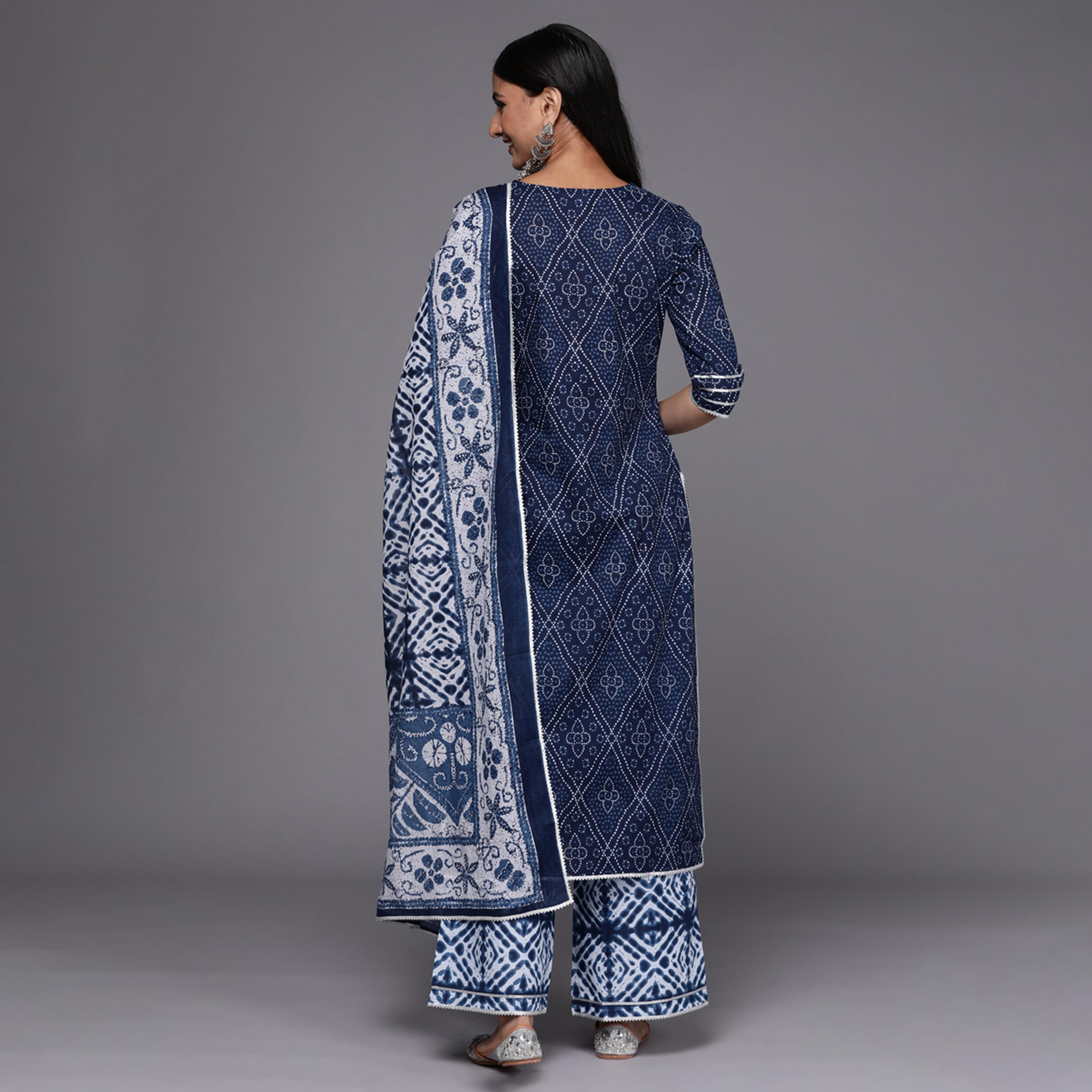 ليباس × ستايلي-  طقم كورتا غوتا باتي بنطال بالازو غوتا باتي مطبوع مع وشاح دوباتا مطبوع-women-clothing-ethnicwear-sareesets-image-3