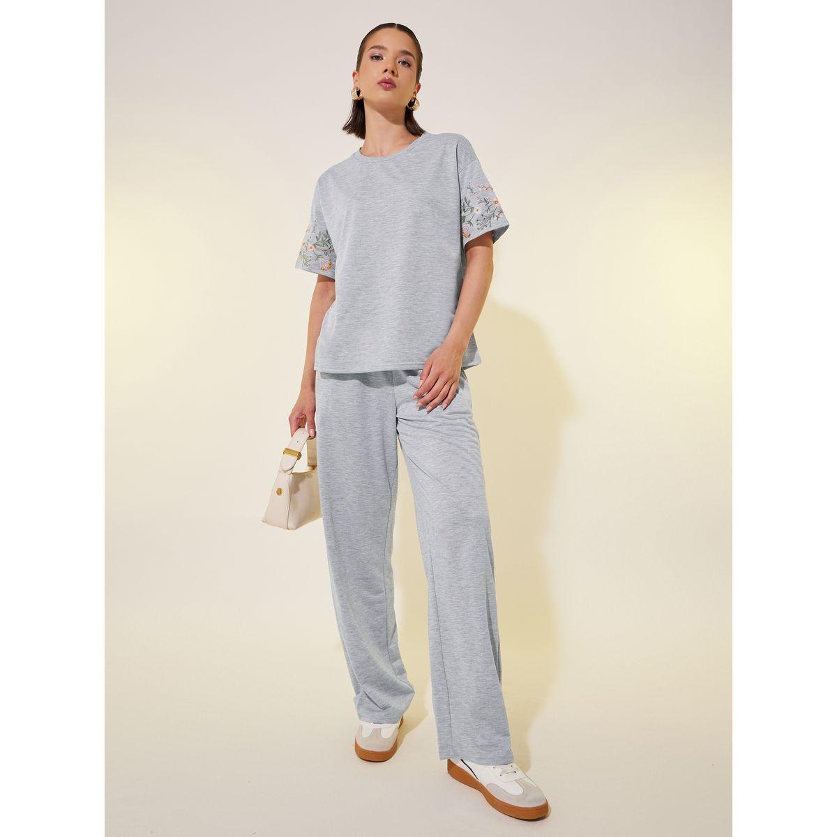 Styli Embroidered Detail Short Sleeve T-Shirt and Pants Co-Ords-women-clothing-coordsets-image-2