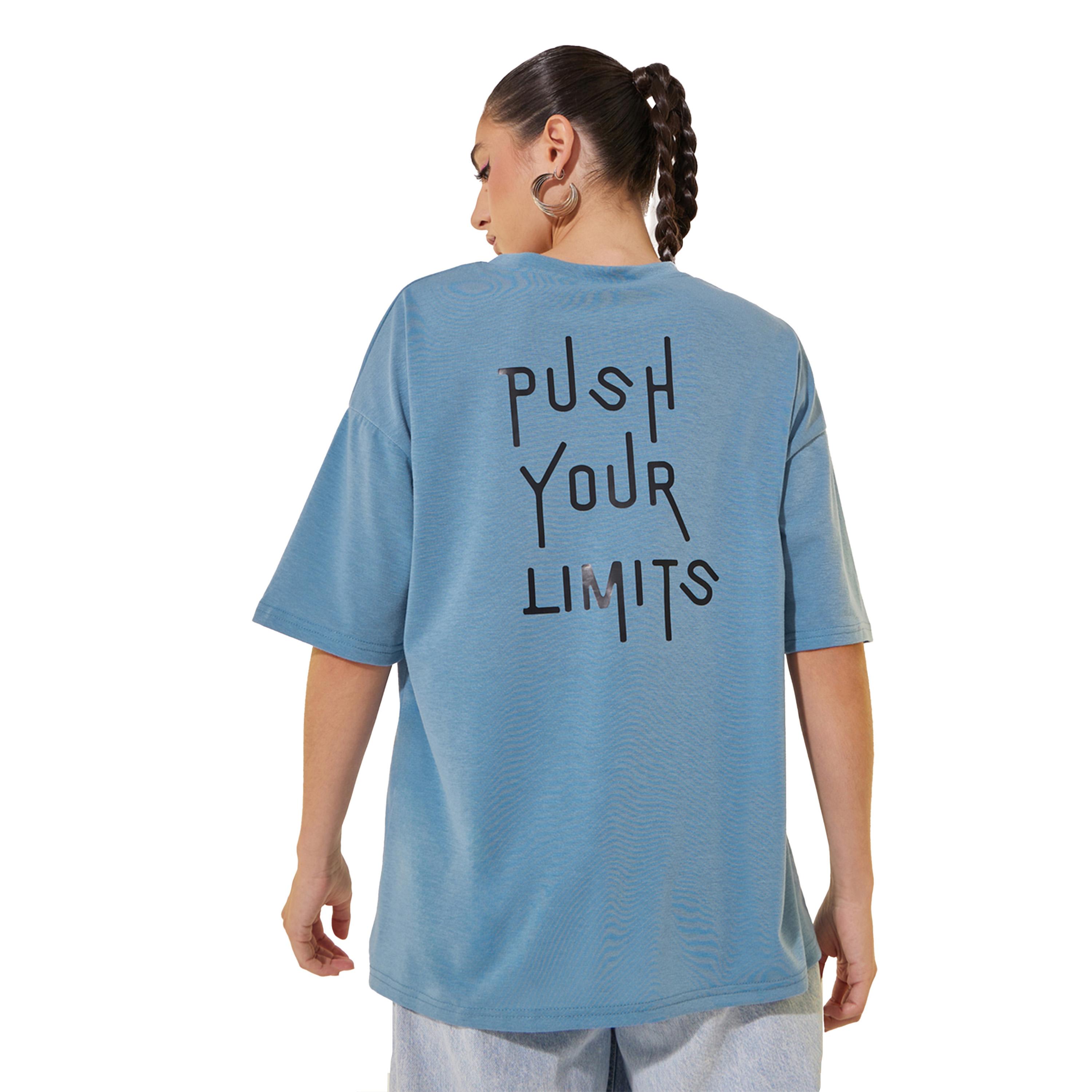 تيشيرت فضفاض بطبعة كتابة وياقة دائرية-women-clothing-tshirts-image-4