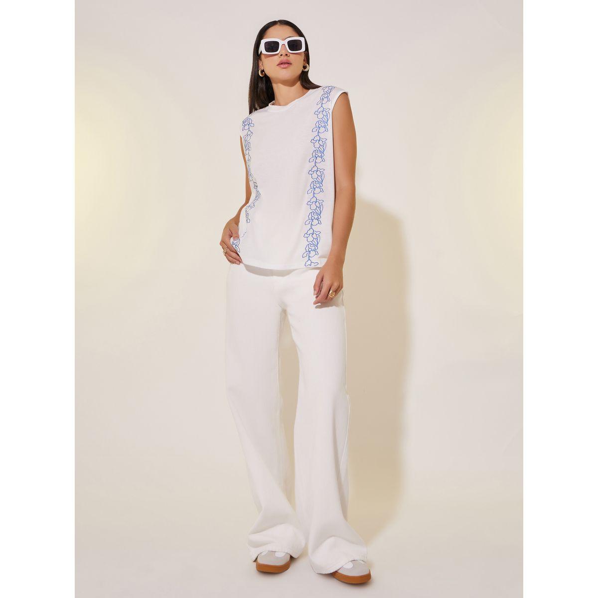 تيشيرت بلا أكمام مع زهور مُطرّزة-women-clothing-tshirts-image-2