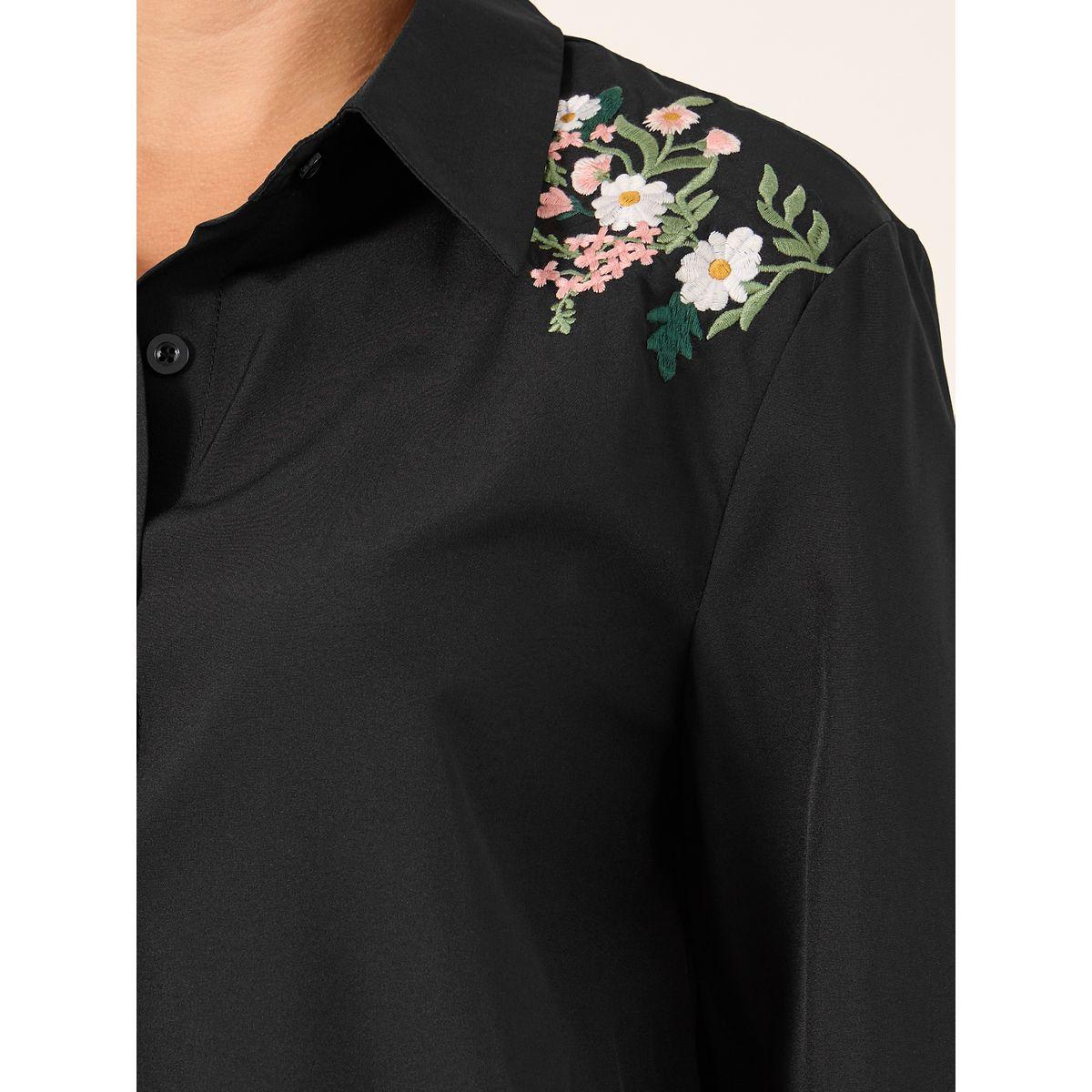بلوزة مُطرّزة بزهور مع أكمام طويلة-women-clothing-shirtsandblouses-shirts-image-4