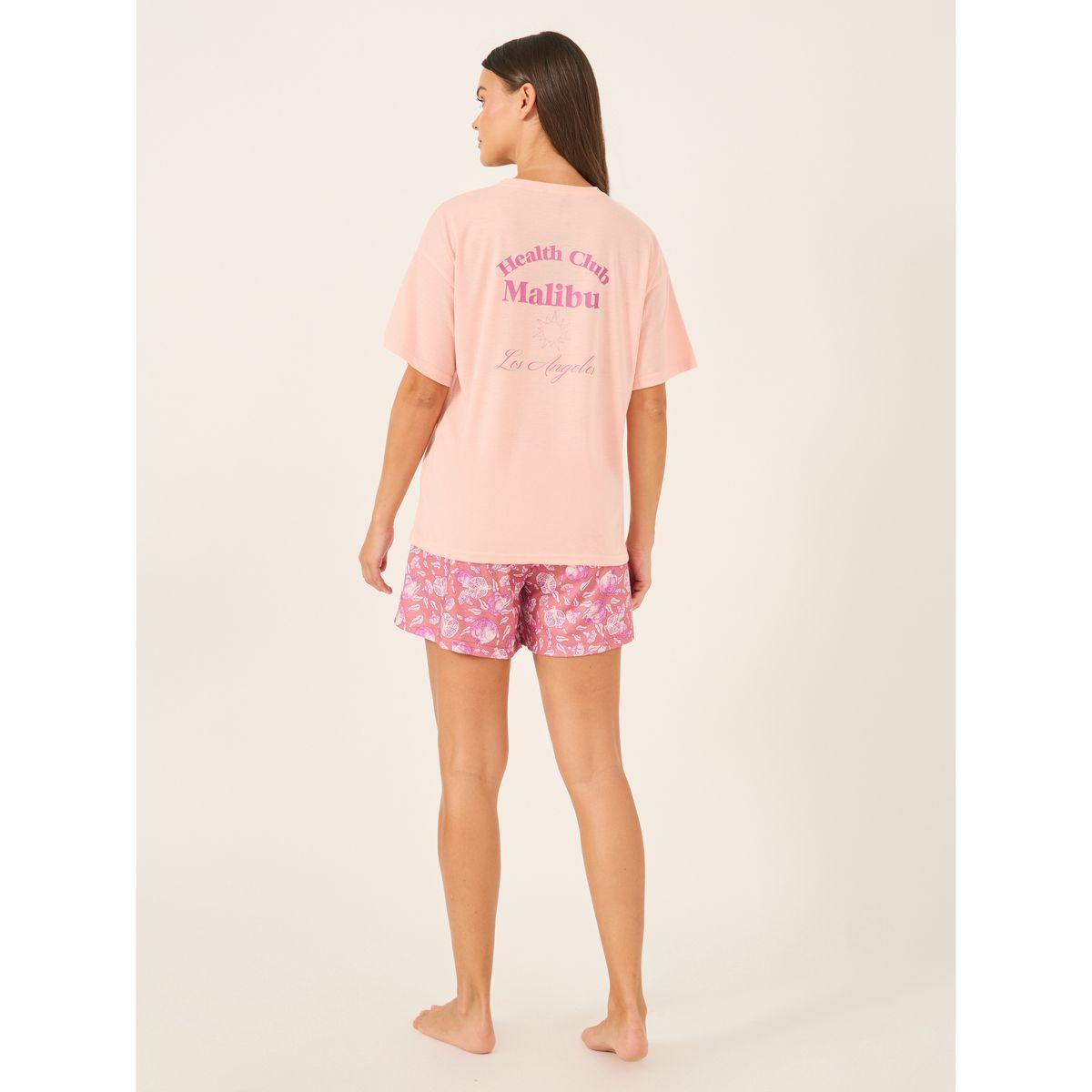 طقم بيجاما من شورت وتيشيرت بطبعة كتابة-women-clothing-nightwear-pyjamas-shortsets-image-6