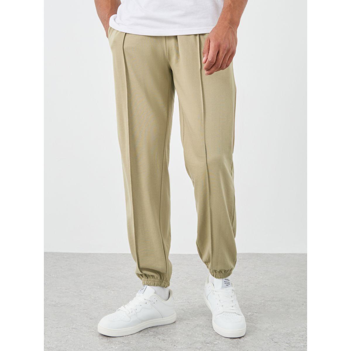 جوغر بقصة مريحة وحزوز-men-clothing-bottoms-joggers-image-1