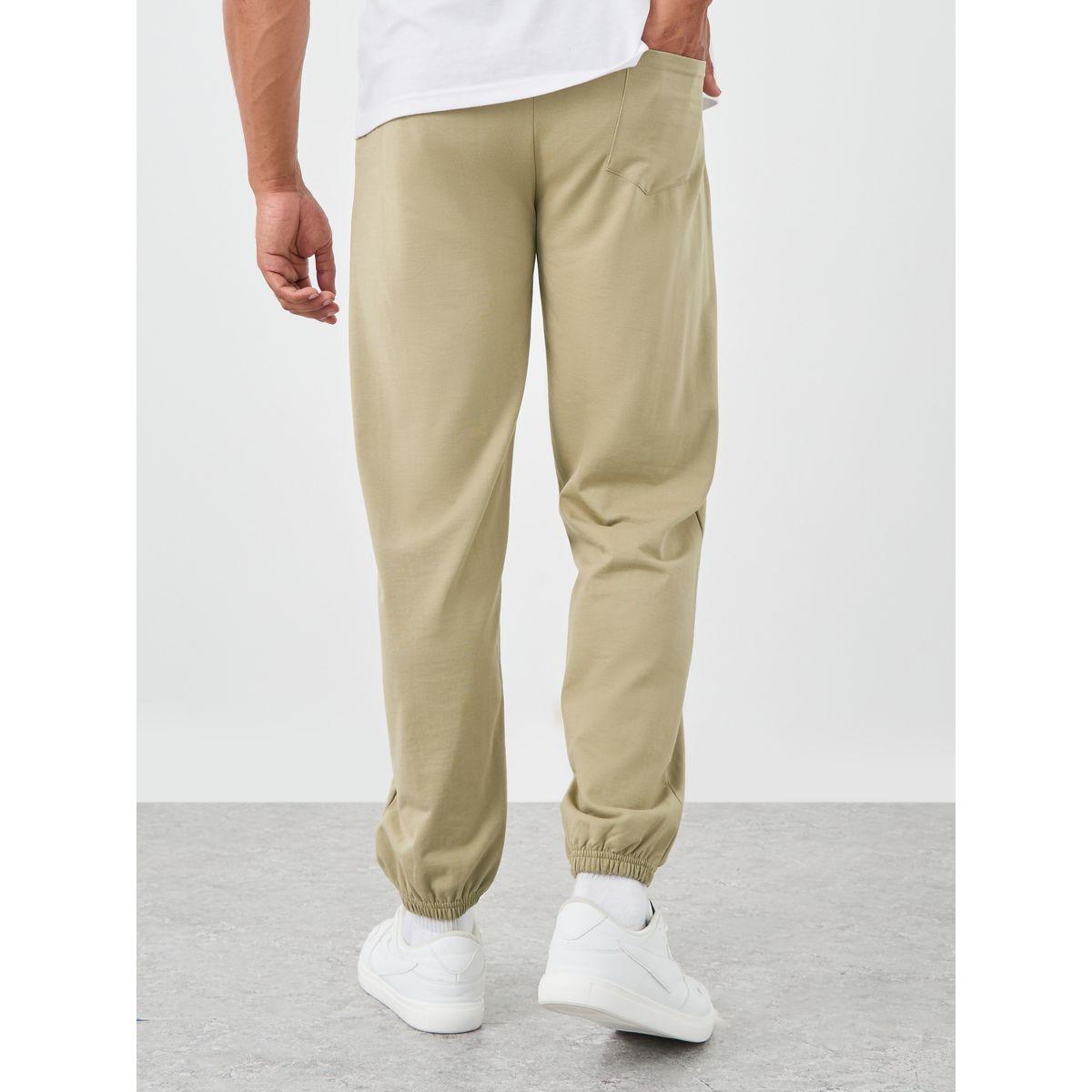 جوغر بقصة مريحة وحزوز-men-clothing-bottoms-joggers-image-4