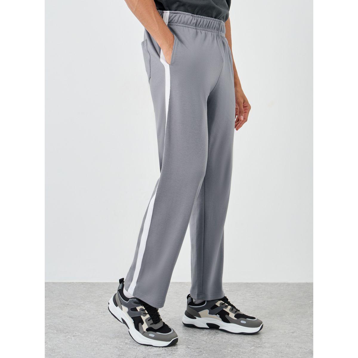 جوغر بقصة مريحة مع تفاصيل شريط جانبي-men-clothing-bottoms-joggers-image-1