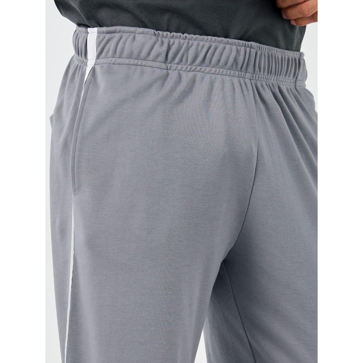 جوغر بقصة مريحة مع تفاصيل شريط جانبي-men-clothing-bottoms-joggers-image-3
