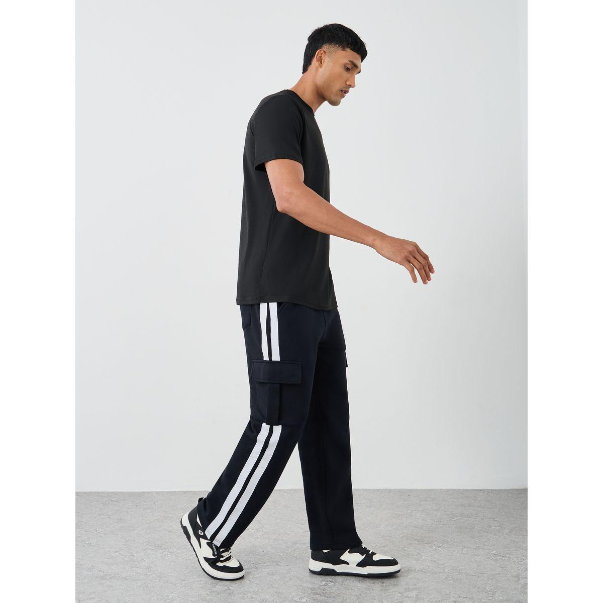 Styli Side Twill Tape Oversized Joggers with Cargo Pockets Deatil-men-clothing-bottoms-joggers-image-2