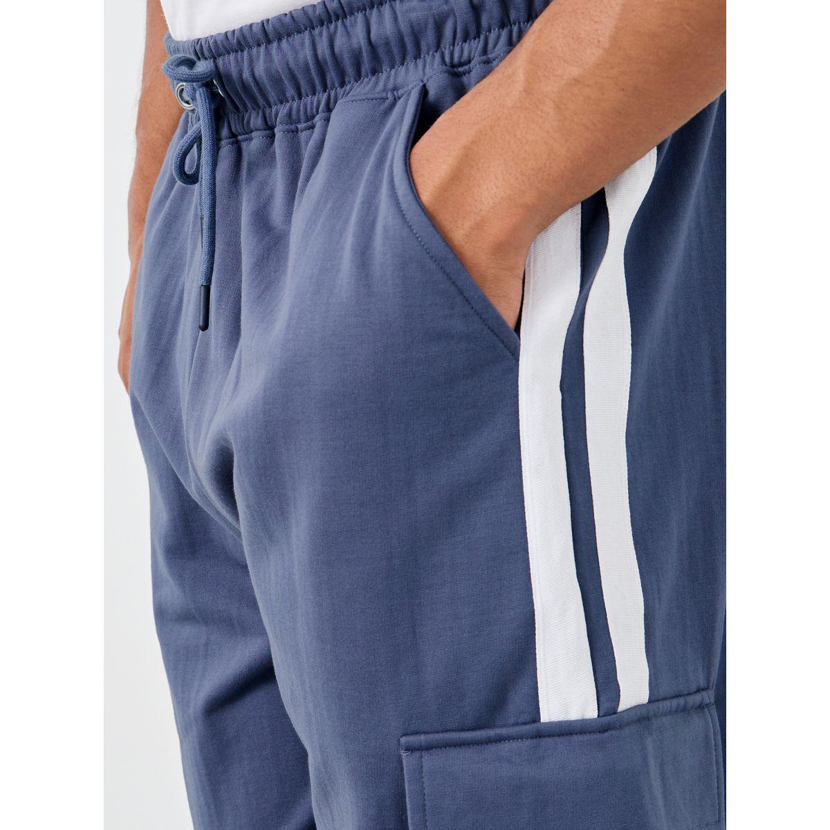 جوغر مخطط بقصة فضفاضة مع جيوب كارجو-men-clothing-bottoms-joggers-image-3