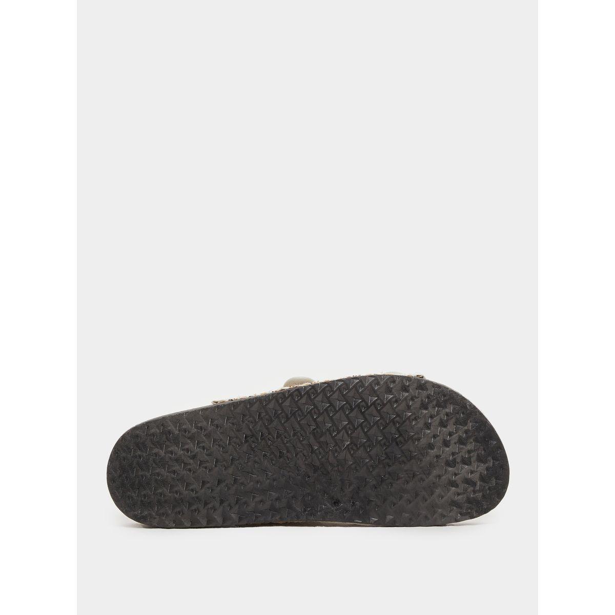 صندل فلات سهل الارتداء مزين بإبزيم-women-shoes-sandals-flats-image-6
