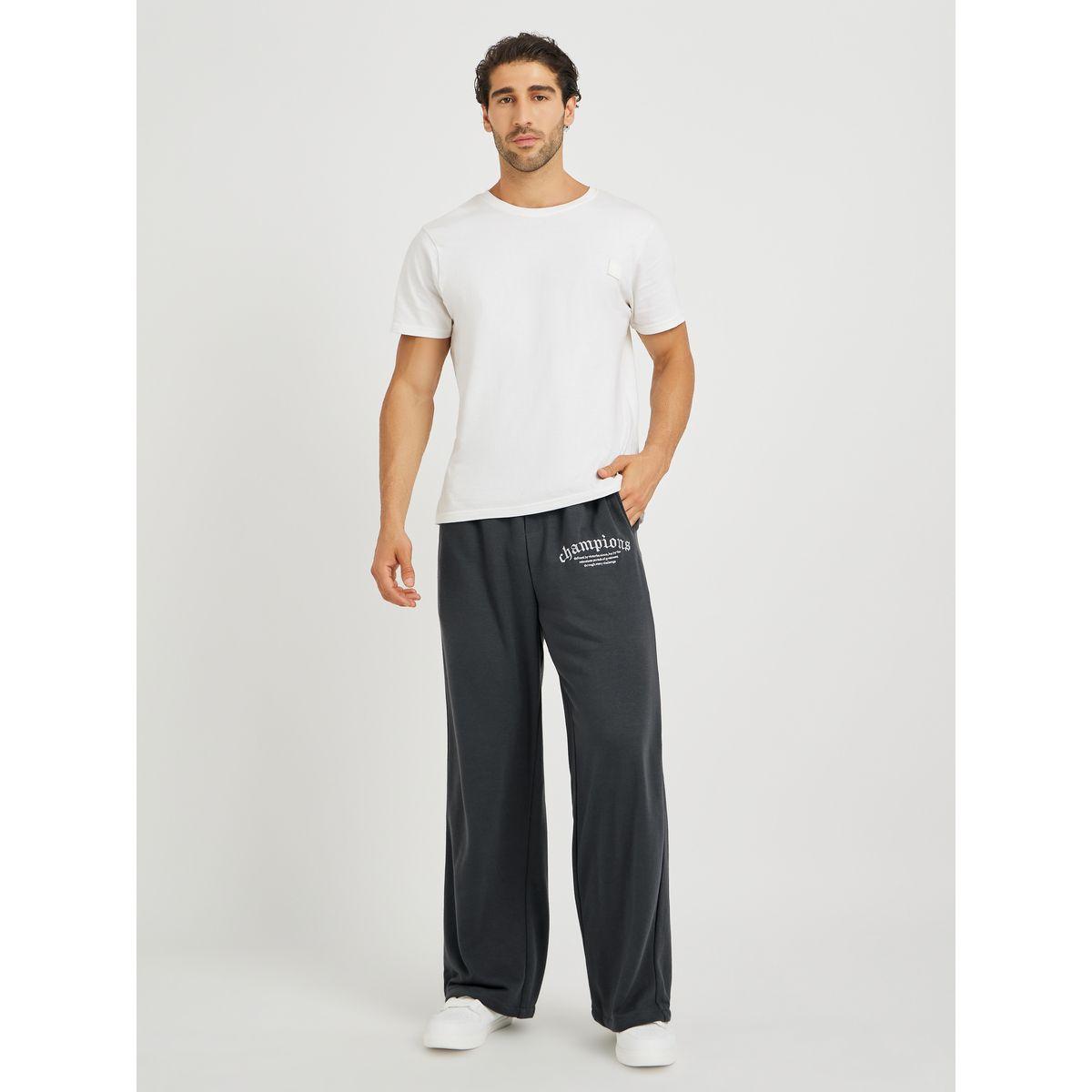 بنطال جوغر فضفاض بتفاصيل مُطرزة-men-clothing-bottoms-joggers-image-2