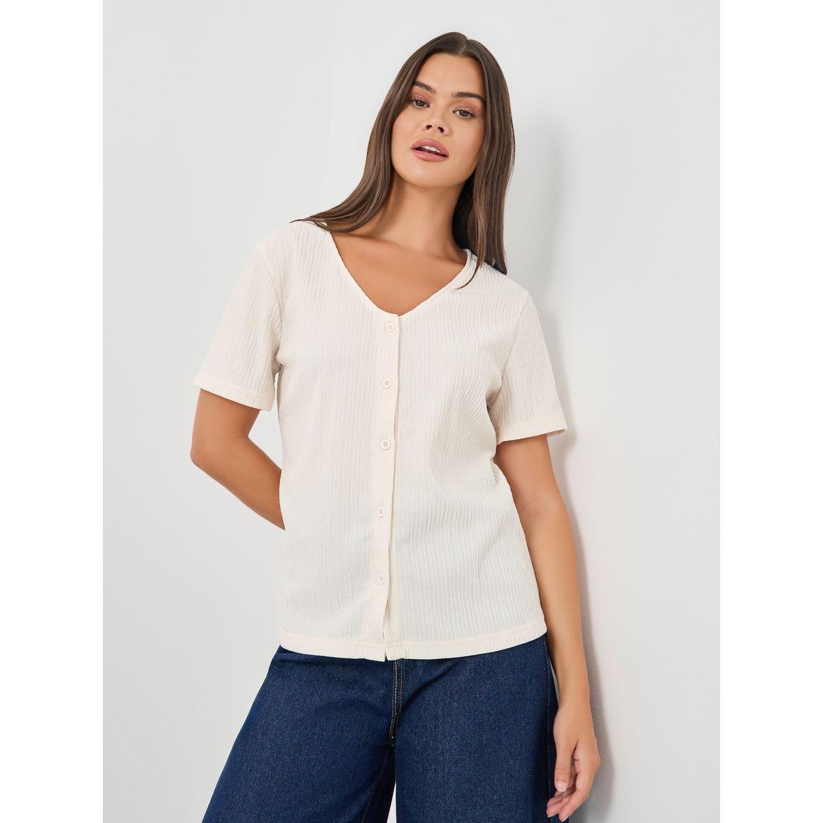 بلوزة بتفاصيل بارزة الملمس وأزرار-women-clothing-shirtsandblouses-blouses-image-1