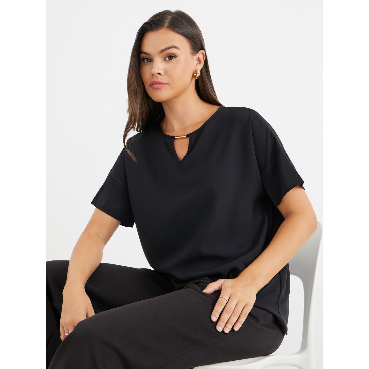 بلوزة بأكمام قصيرة مع ياقة بشق-women-clothing-shirtsandblouses-blouses-image-1