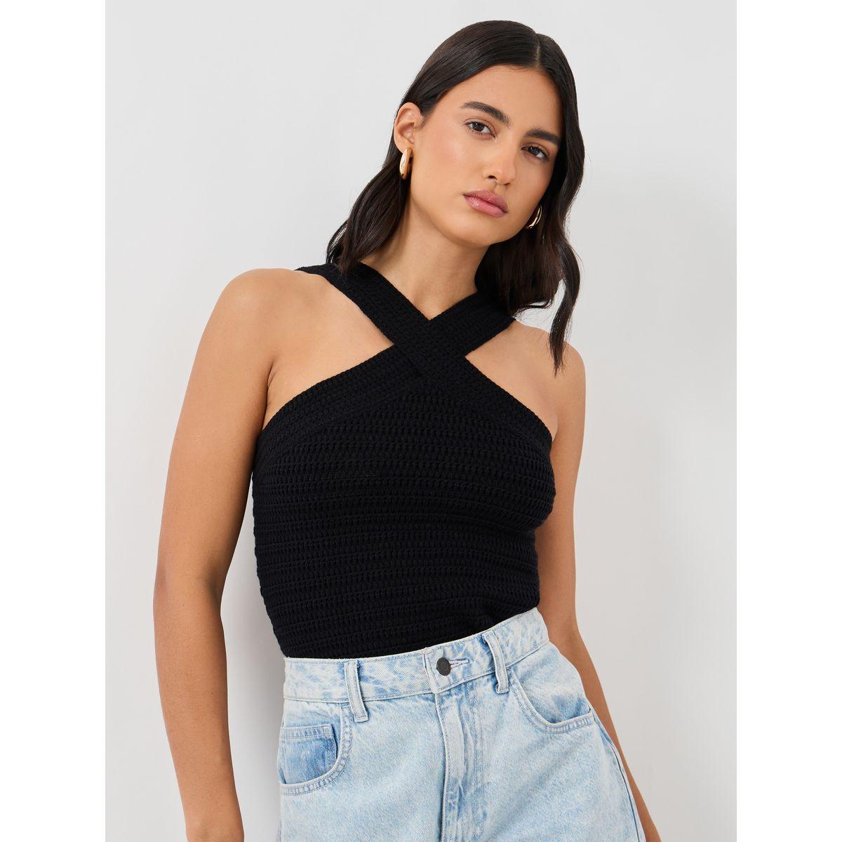 بلوزة بلا أكمام محبوكة بكروشيه وياقة بنمط كروس-women-clothing-tshirts-image-1