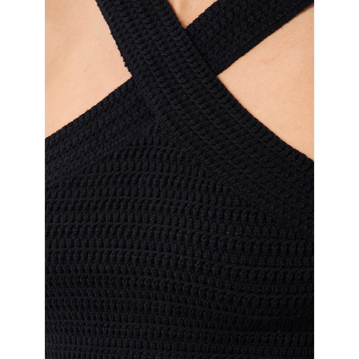 بلوزة بلا أكمام محبوكة بكروشيه وياقة بنمط كروس-women-clothing-tshirts-image-4