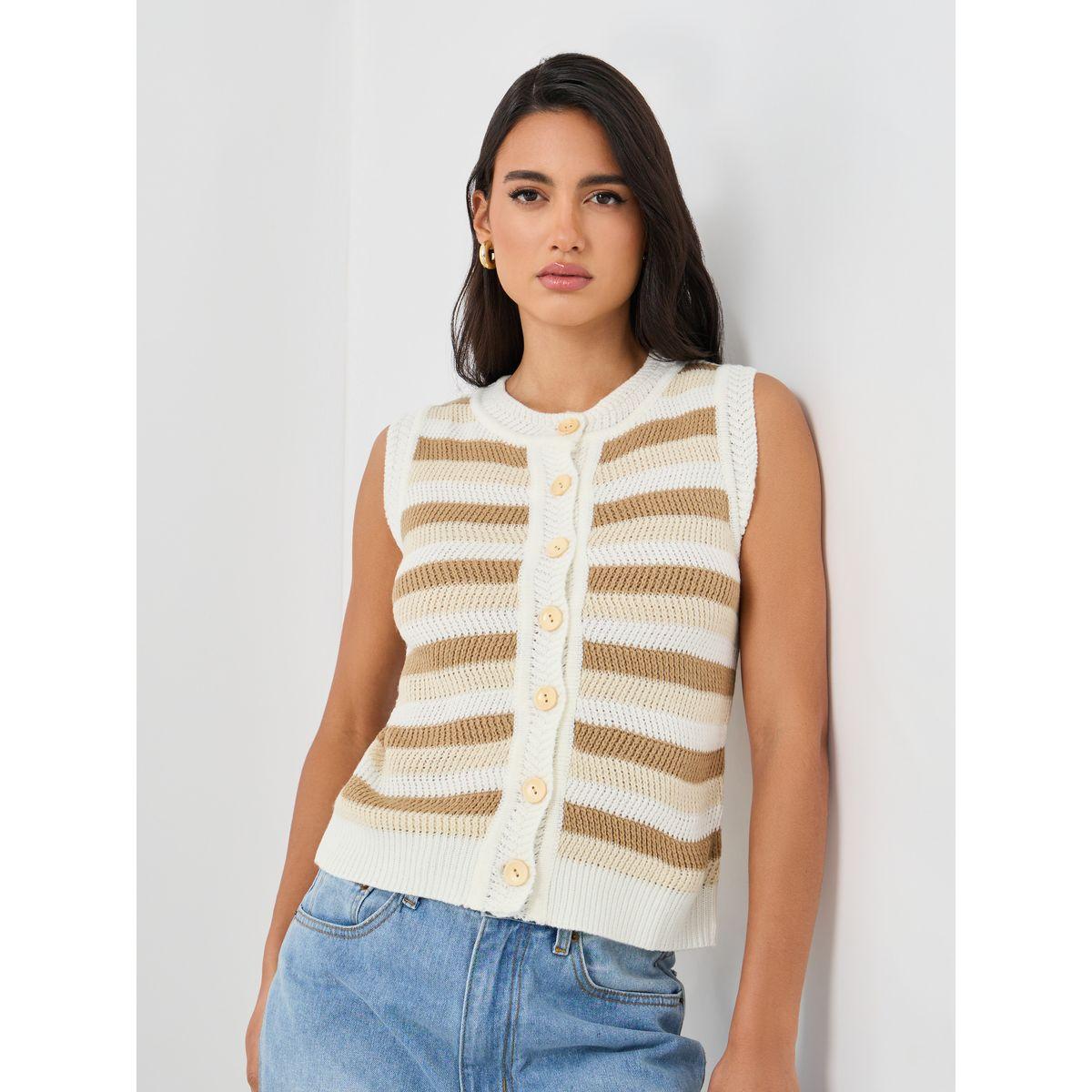 فيست محبوك بياقة دائرية وأزرار-women-clothing-shirtsandblouses-blouses-image-1