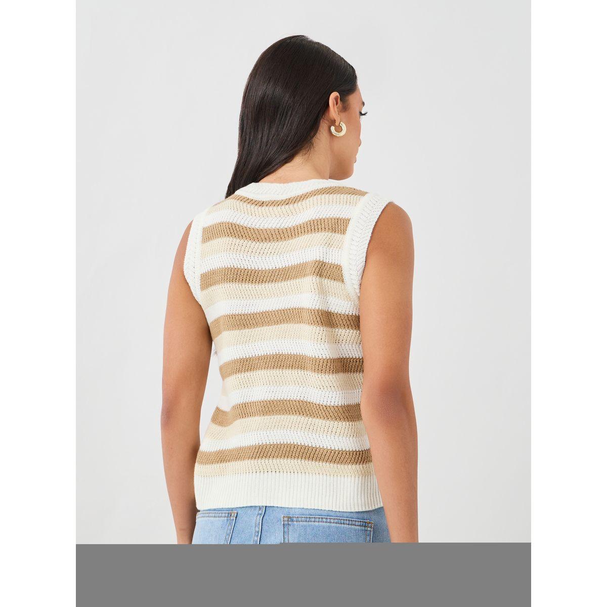 فيست محبوك بياقة دائرية وأزرار-women-clothing-shirtsandblouses-blouses-image-4