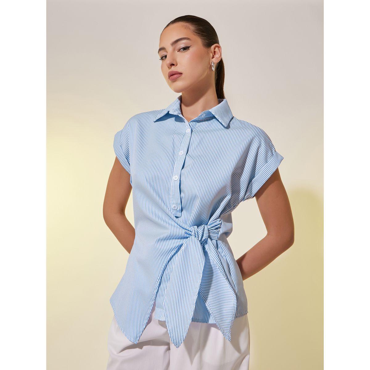 بلوزة مخططة بنمط لف وأكمام قصيرة-women-clothing-shirtsandblouses-blouses-image-1