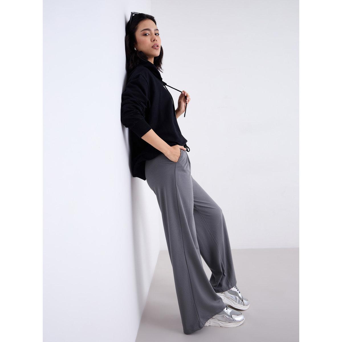 Styli Grey Wide Leg Jogger with Pleat Detail-women-clothing-bottoms-joggers-image-1