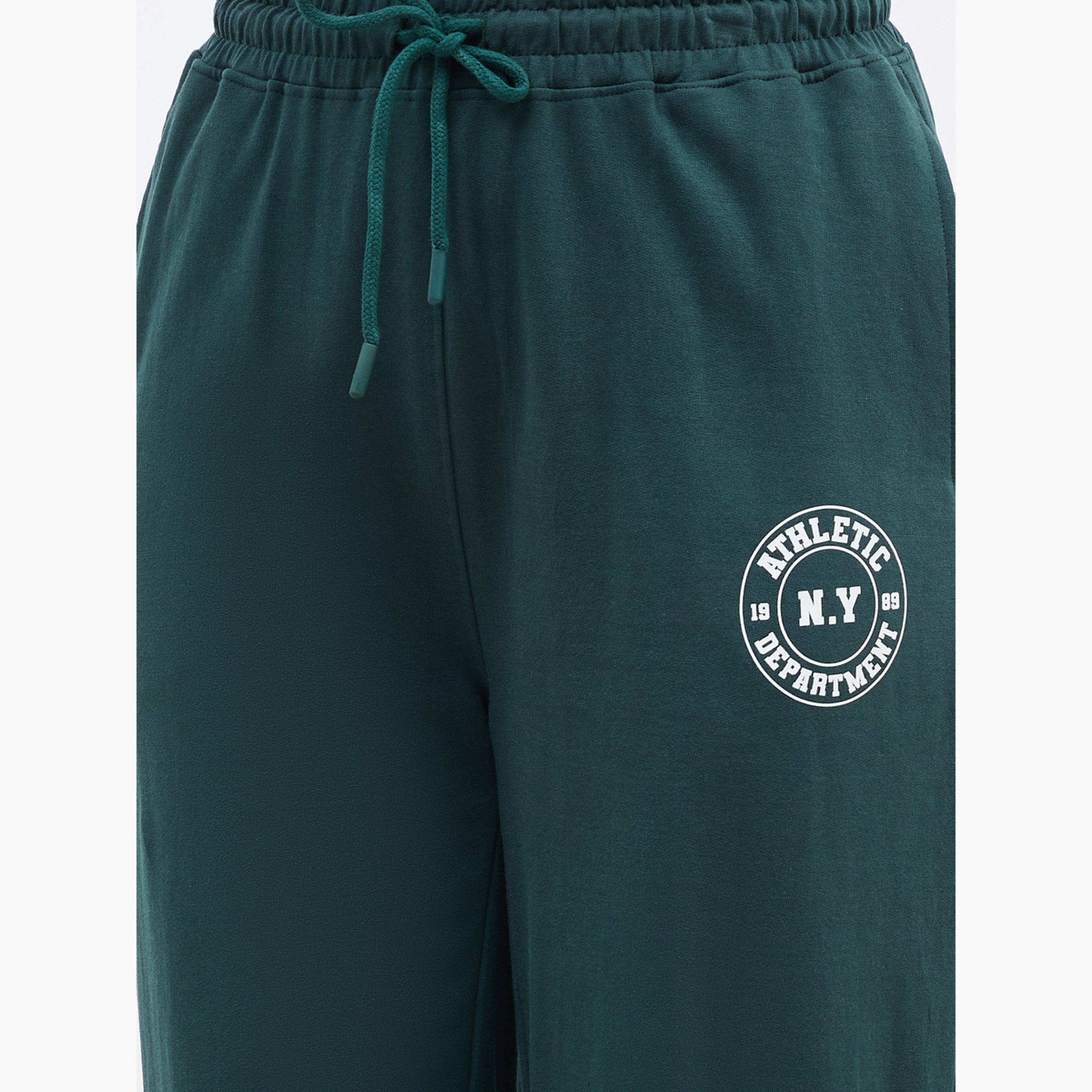 ستايلي - بنطال رياضي أخضر مدبب بطبعة جرافيكية-women-clothing-bottoms-joggers-image-5