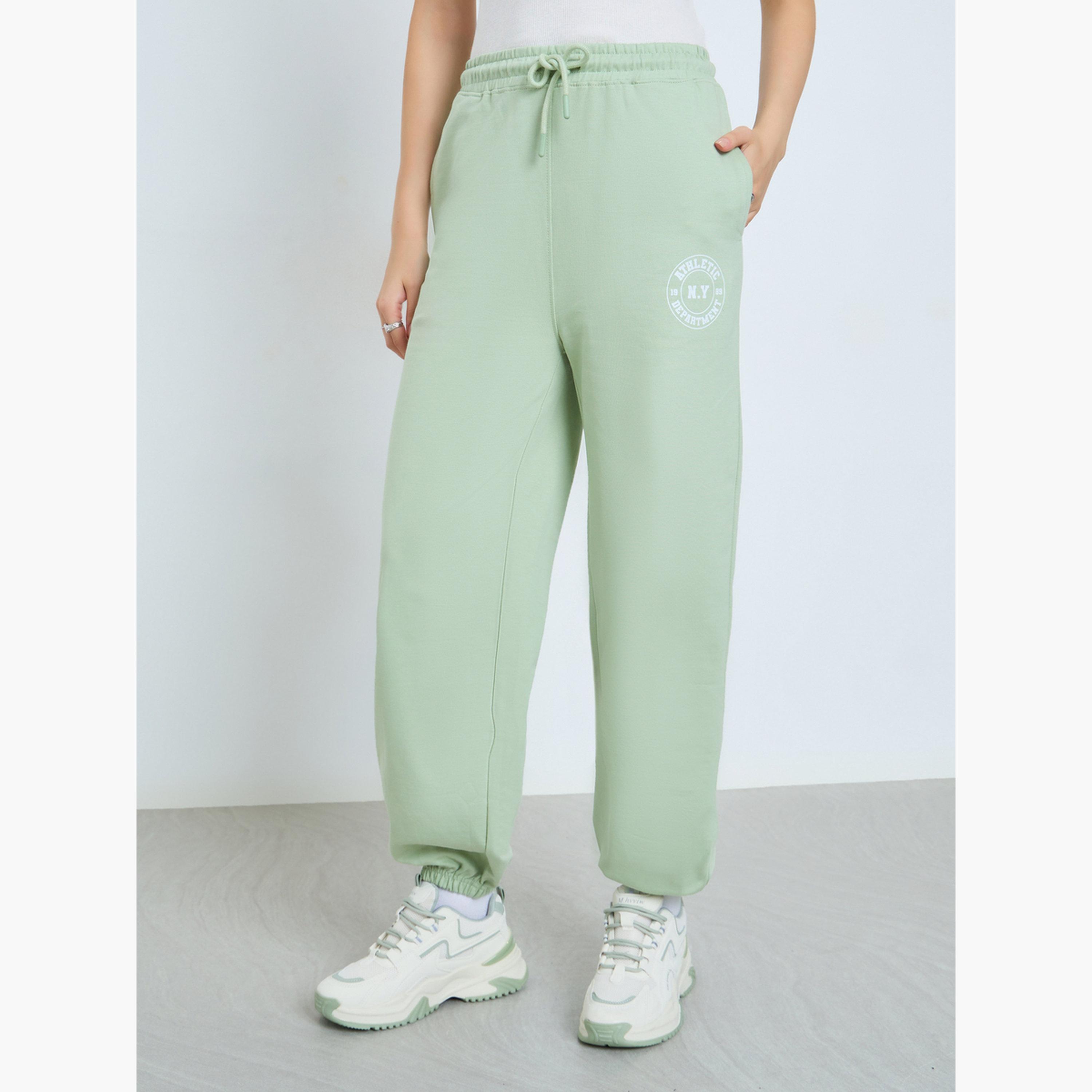 ستايلي - بنطال رياضي من القطن باللون الأخضر مع خصر برباط-women-clothing-bottoms-joggers-image-1