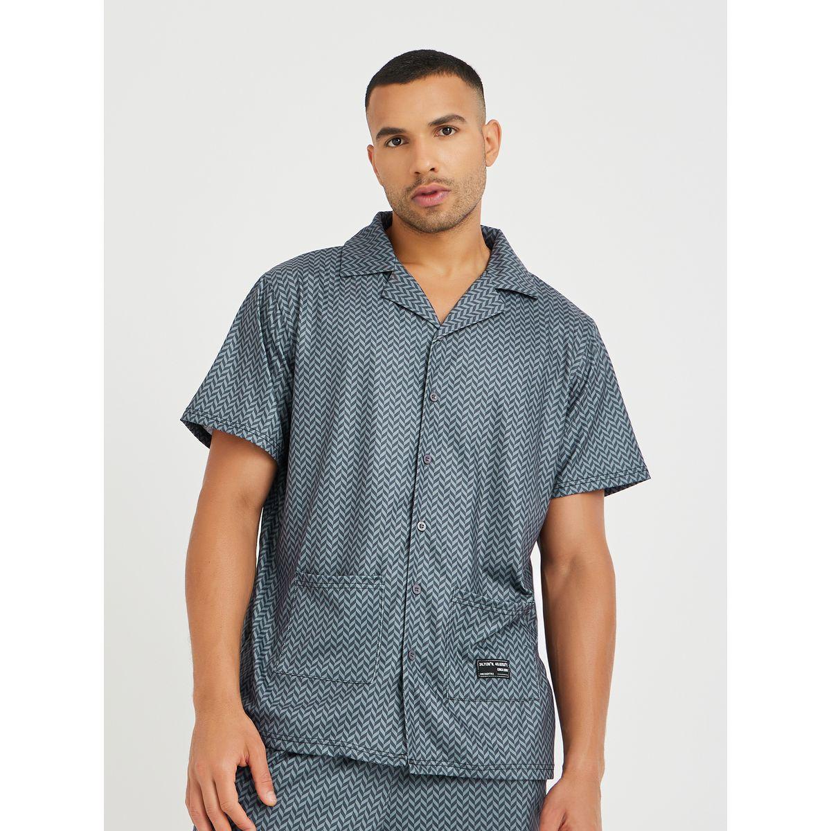 طقم من بنطال بيجاما وبلوزة بأكمام قصيرة-men-clothing-nightwear-sets-image-2
