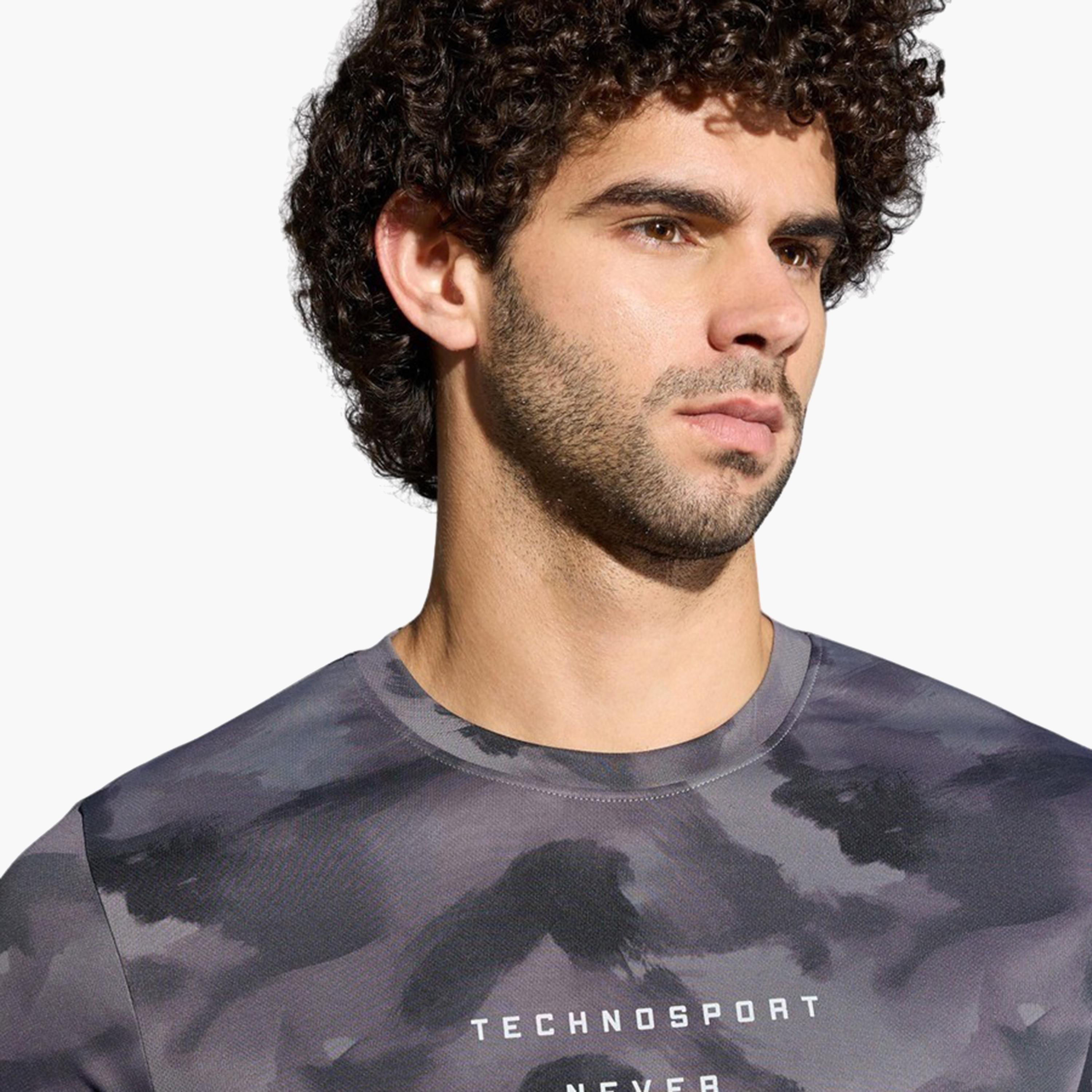 تكنوسبورت × ستايلي - تي شيرت رجالي جيشي بقصّة عادية ورقبة دائرية-men-clothing-sportswearandactivewear-tshirtsandpolos-image-2