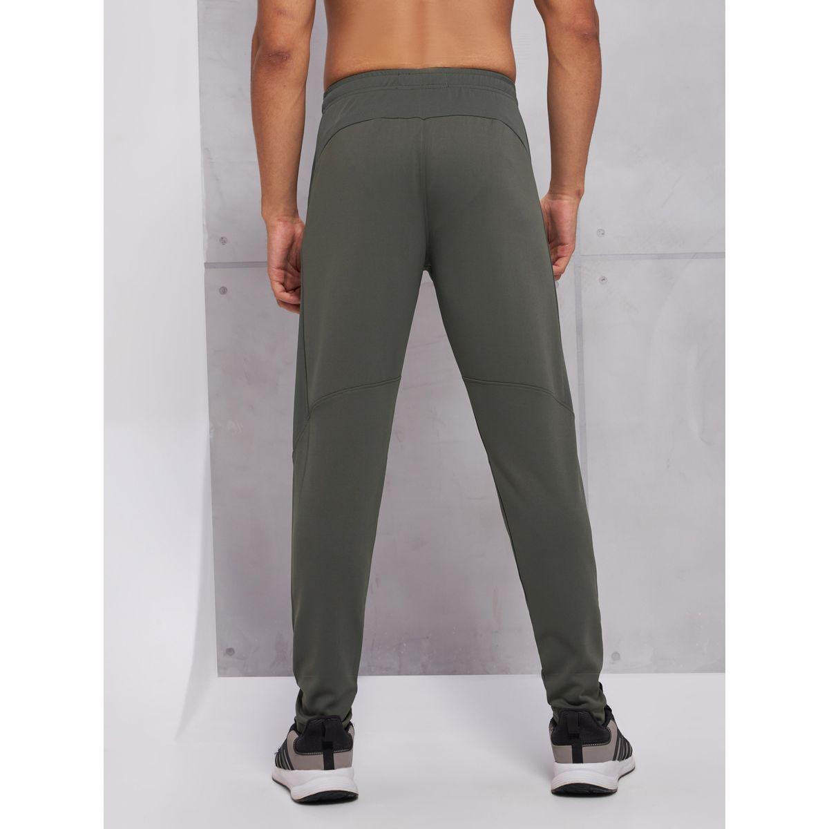 بنطال رياضي سادة بقصة سليم فت-men-clothing-sportswearandactivewear-bottoms-joggers-image-3