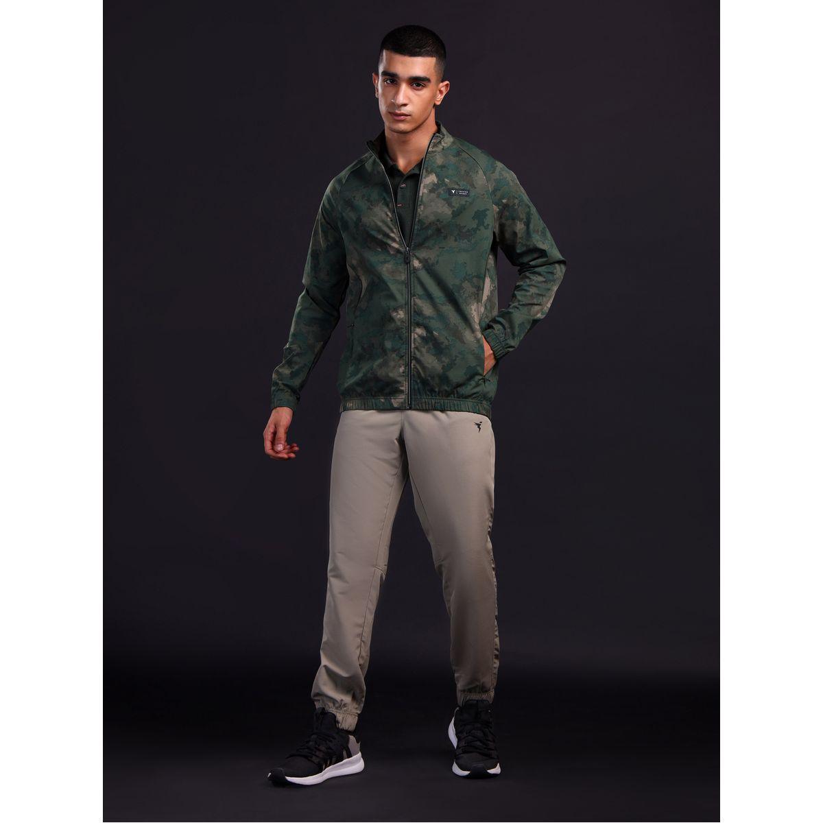 جاكيت بطبعة كاموفلاج وقصة سليم فت-men-clothing-sportswearandactivewear-hoodiesandsweatshirts-image-1