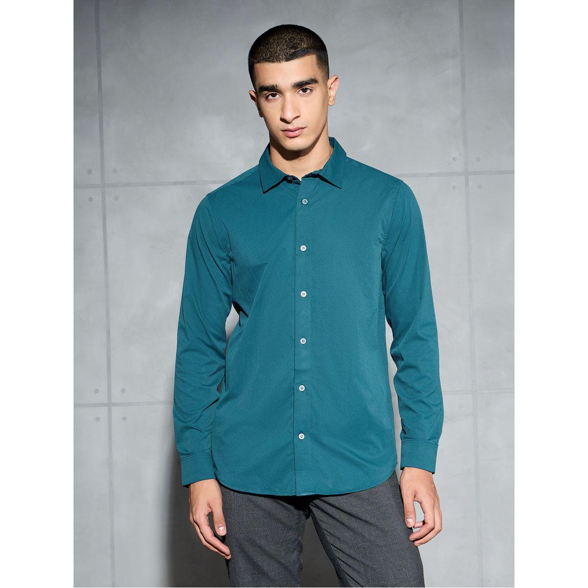 قميص سادة بقصة سليم فيت وياقة سبريد-men-clothing-shirts-image-1
