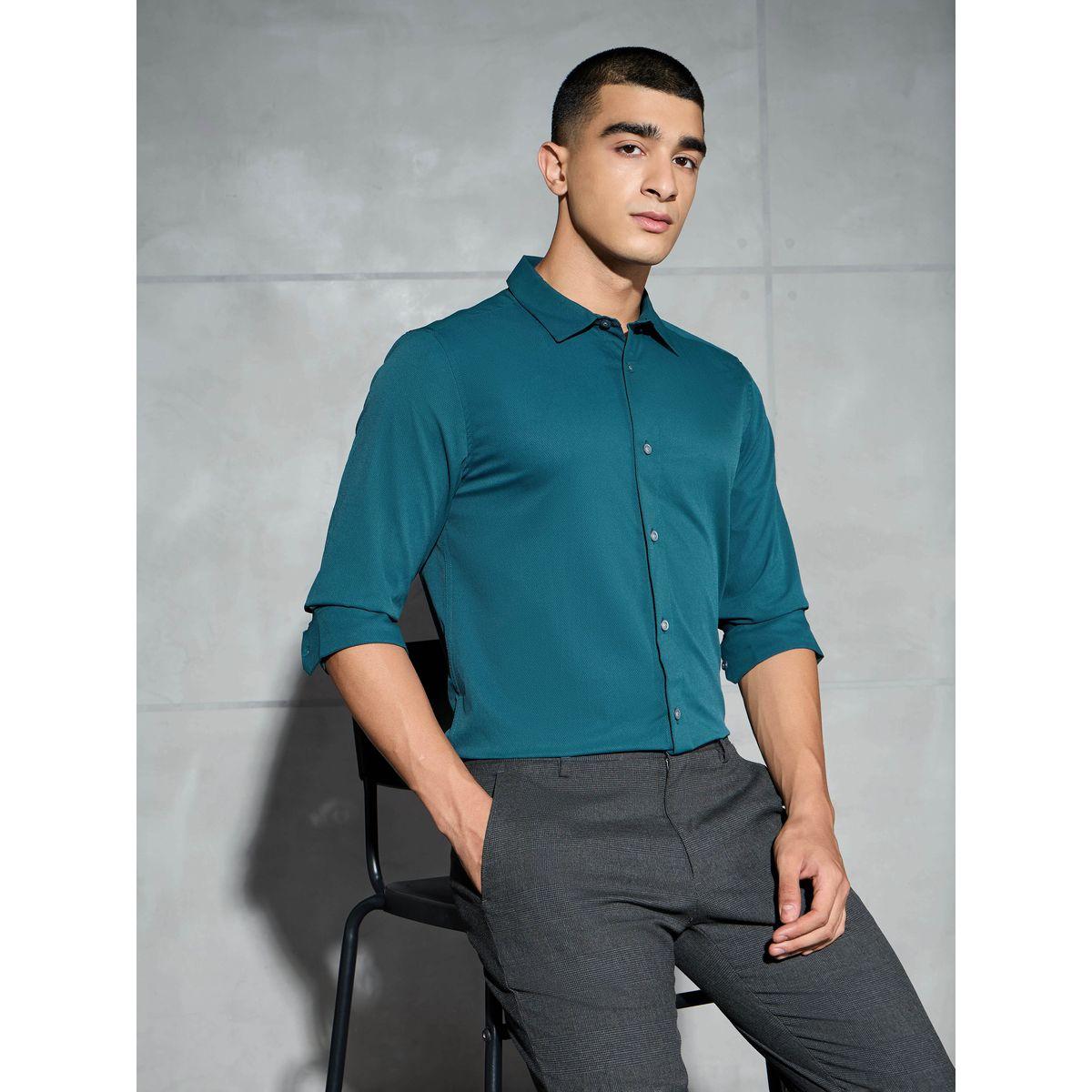 قميص سادة بقصة سليم فيت وياقة سبريد-men-clothing-shirts-image-2