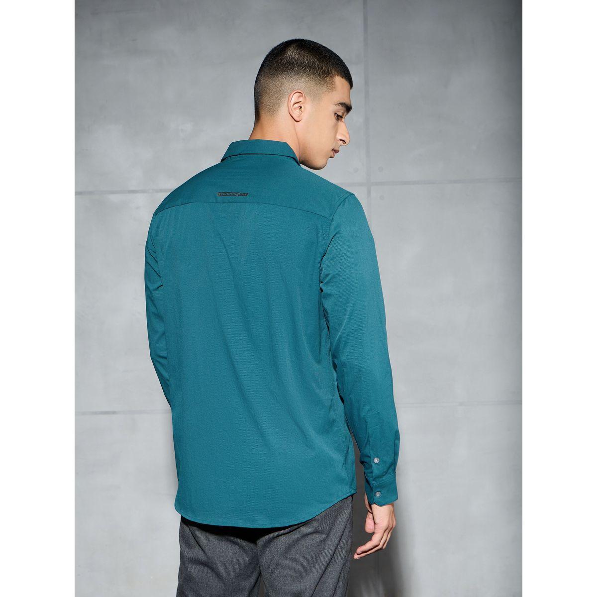 قميص سادة بقصة سليم فيت وياقة سبريد-men-clothing-shirts-image-3