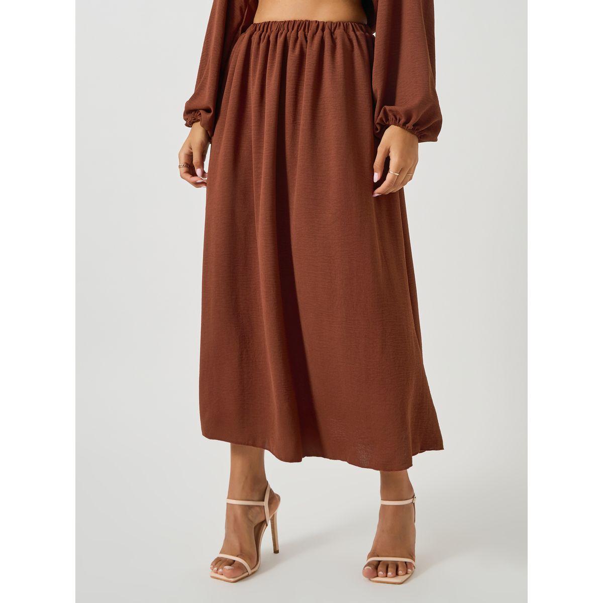 طقم منسق من تنورة طويلة مع بلوزة قصيرة سادة-women-clothing-coordsets-image-5