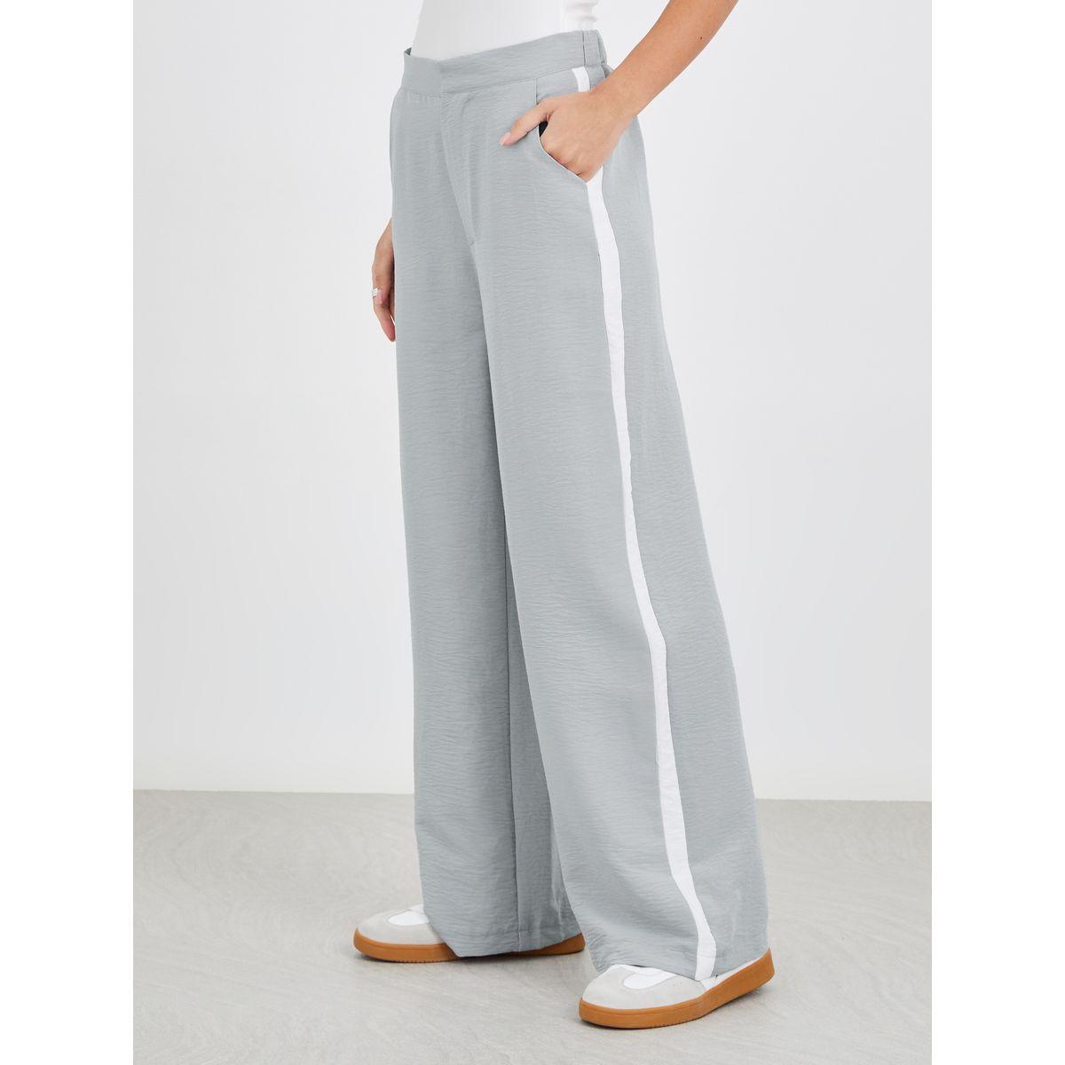 طقم منسق من بنطال بأرجل مستقيمة مع بليزر بلا أكمام-women-clothing-coordsets-image-5