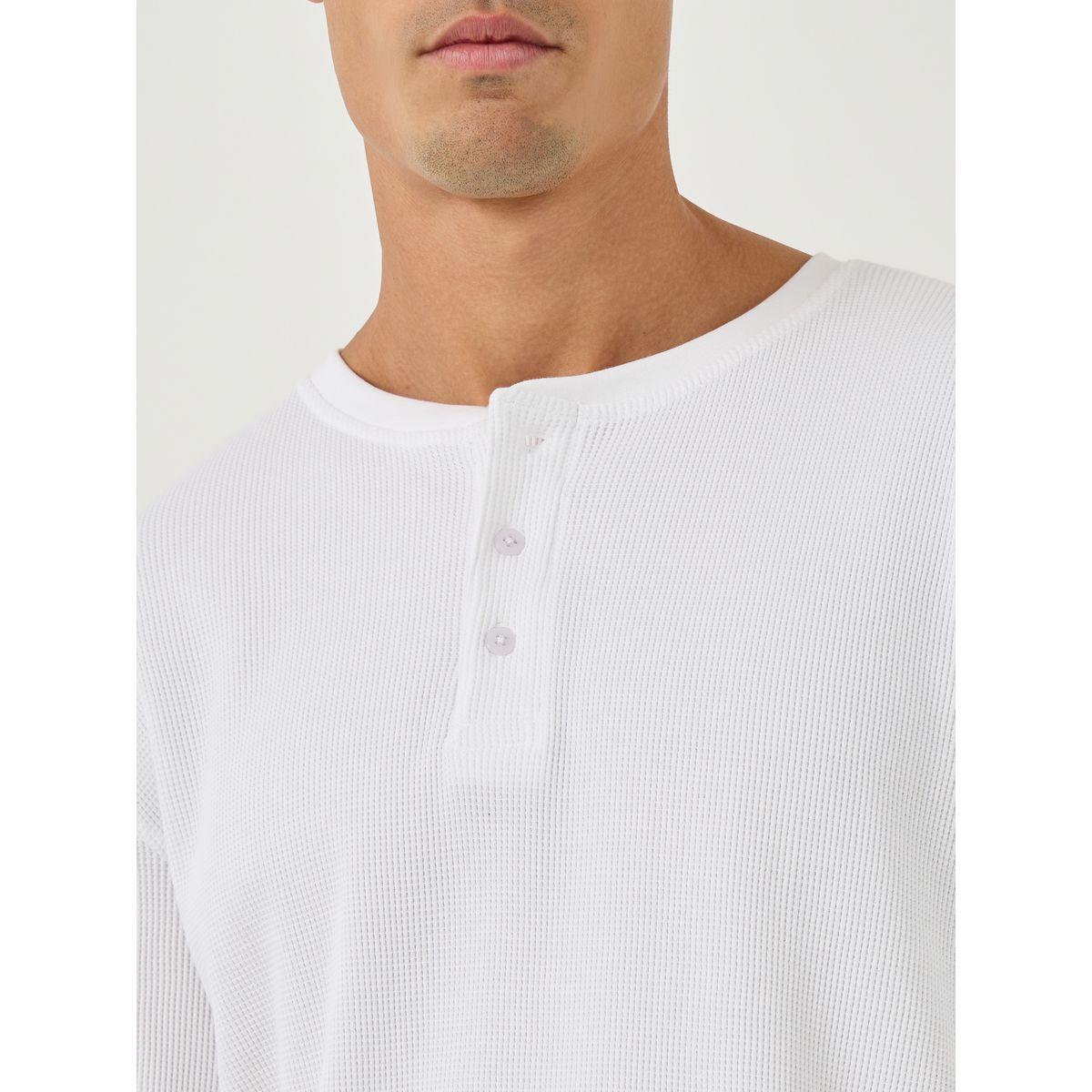 تيشيرت محبوك بنمط وافل مع ياقة بأزرار-men-clothing-tshirtsandpolos-polos-image-4