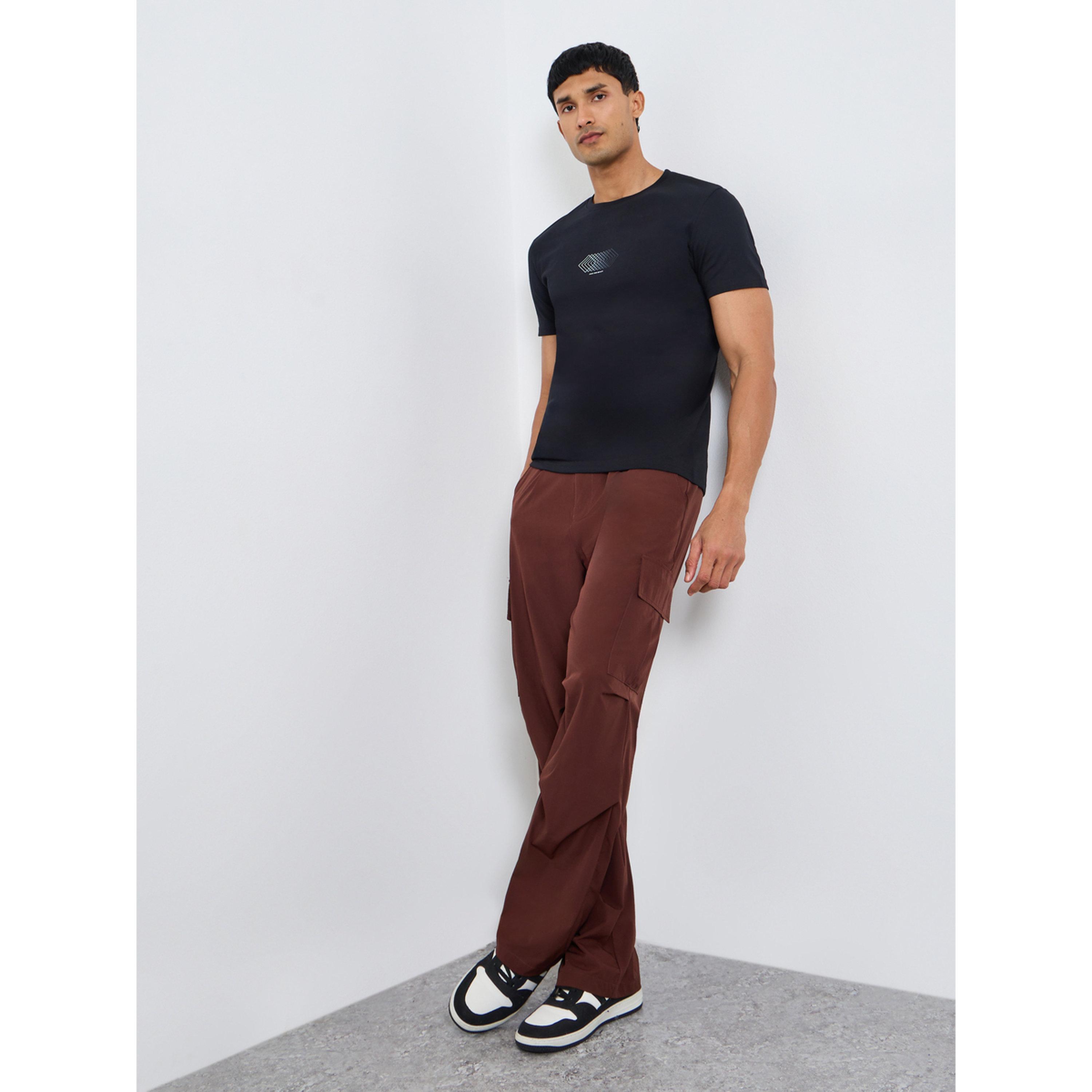 تيشيرت بياقة دائرية وطبعة جرافيك-men-clothing-tshirtsandpolos-tshirts-image-2