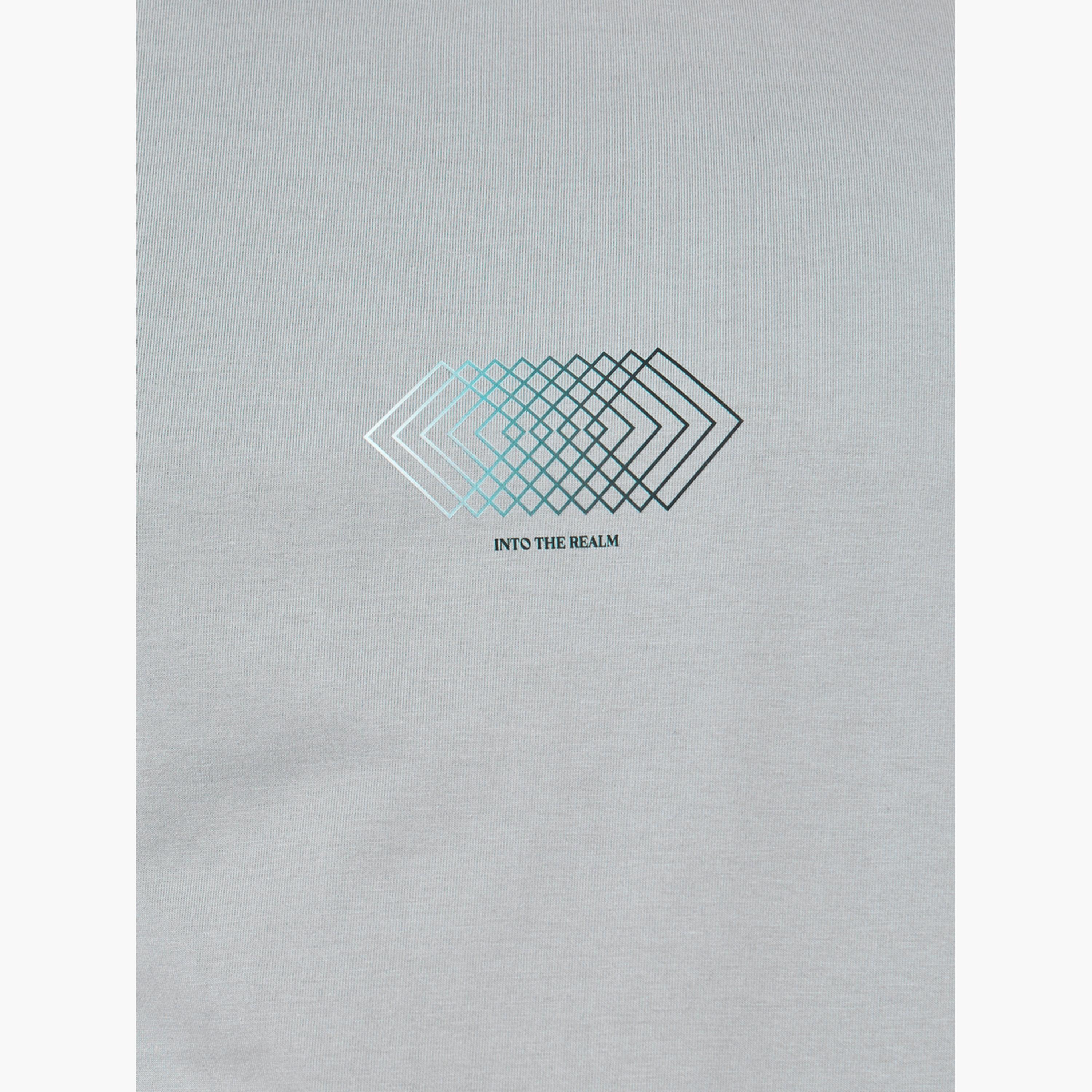 تيشيرت رجالي رمادي بياقة دائرية وطبعة جرافيك-men-clothing-tshirtsandpolos-tshirts-image-3