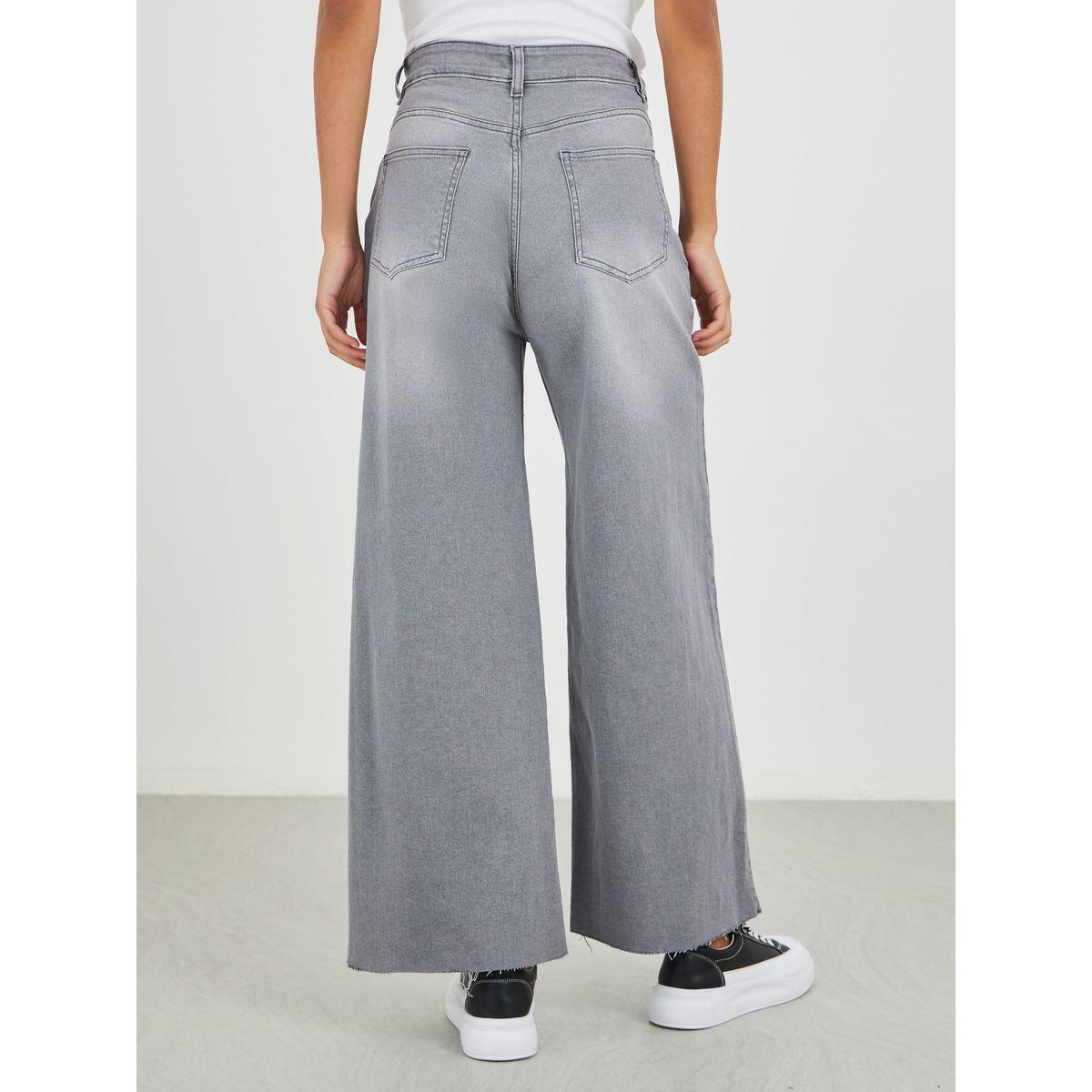 Styli High Rise Kick Flare Jeans with Raw-Edge Hem-women-clothing-bottoms-jeans-image-4