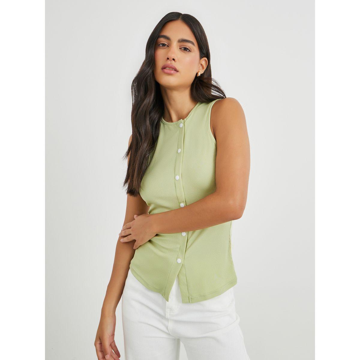 بلوزة بلا أكمام محبوكة بتفاصيل مضلعة وأزرار-women-clothing-tshirts-image-1