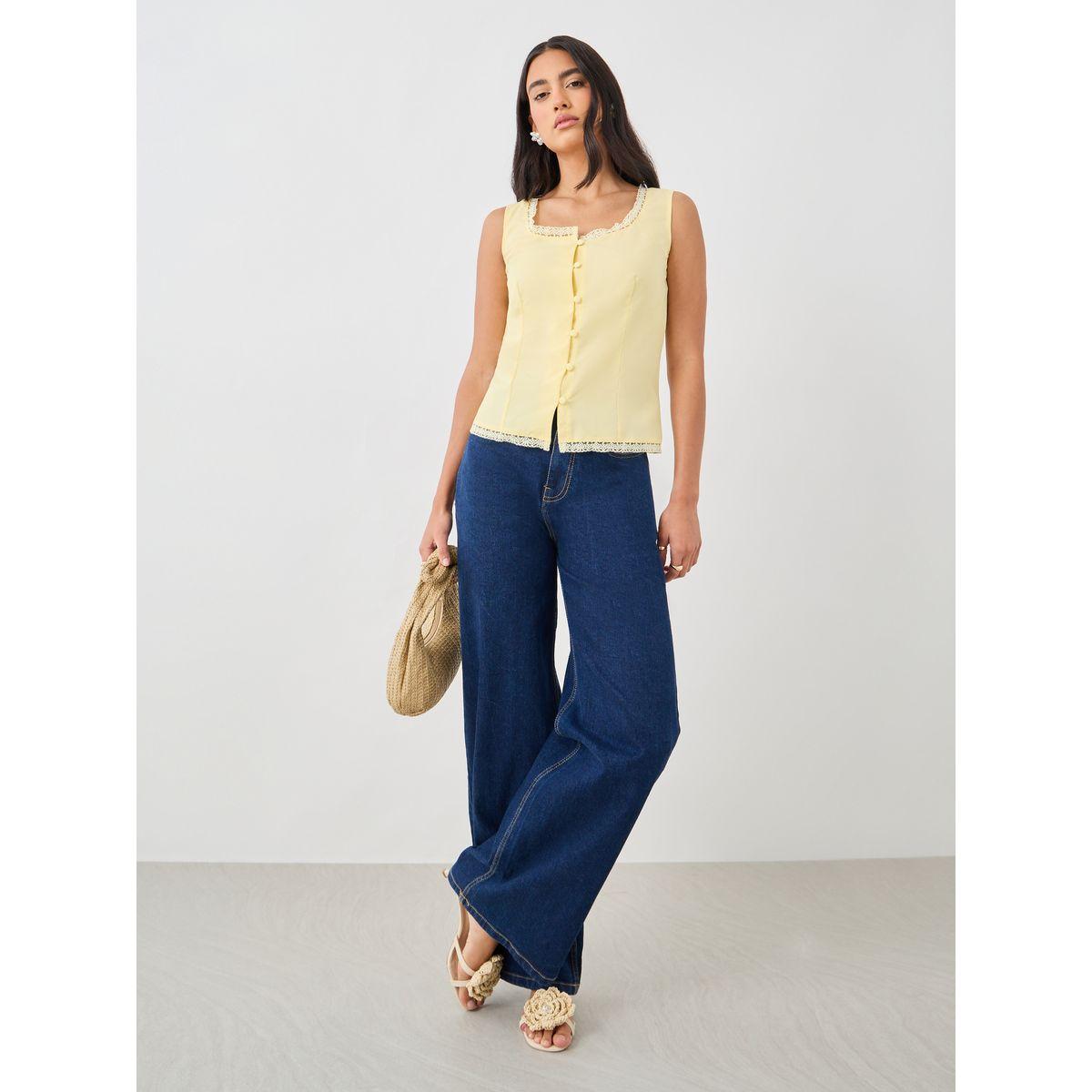 بلوزة بتفاصيل دانتيل مع ياقة مربعة-women-clothing-shirtsandblouses-blouses-image-2