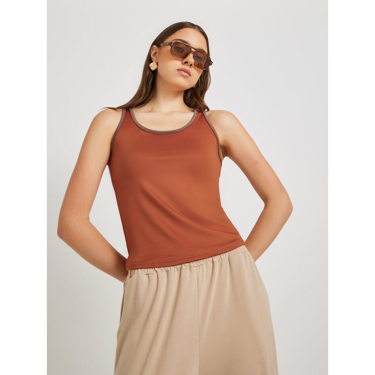 تيشيرت كامي بلا أكمام مع تفاصيل مُتباينة-women-clothing-tshirts-image-1